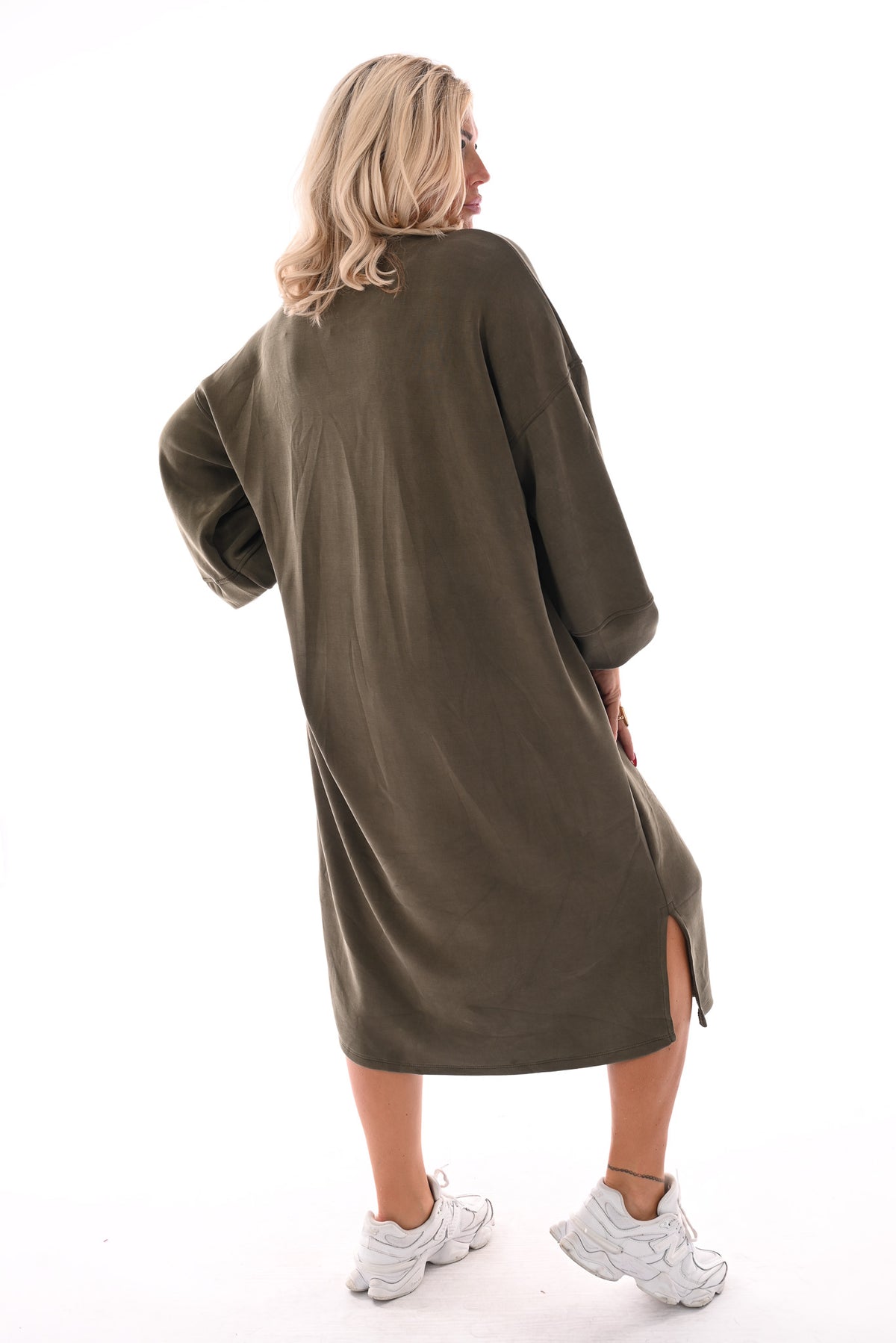 Lange sweaterdress met pofmouwen legergroen