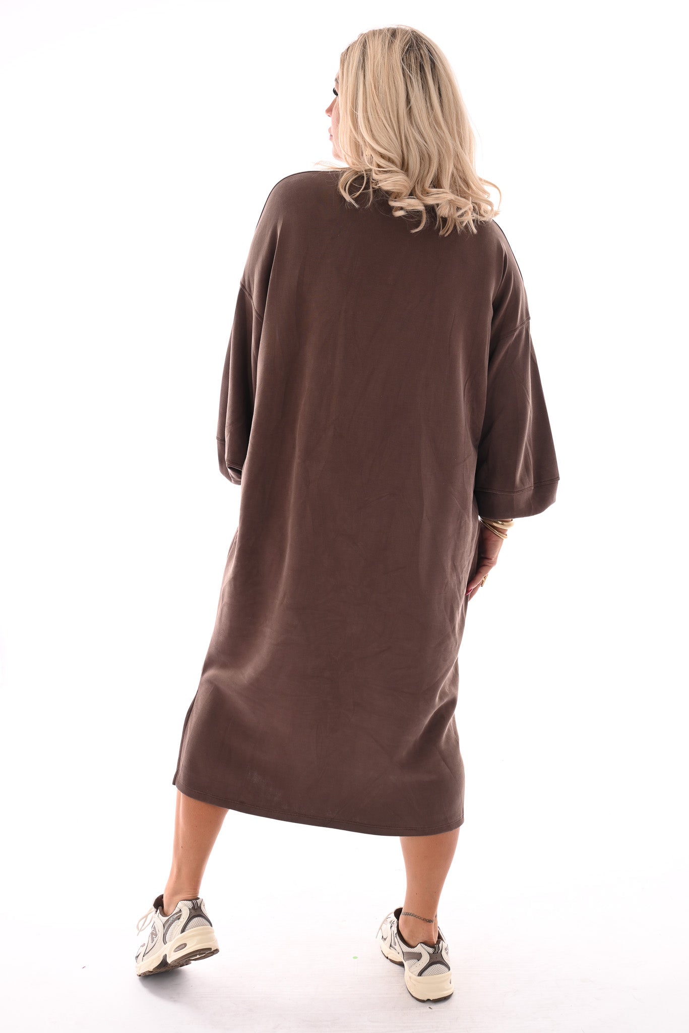 Lange sweaterdress met pofmouwen taupe