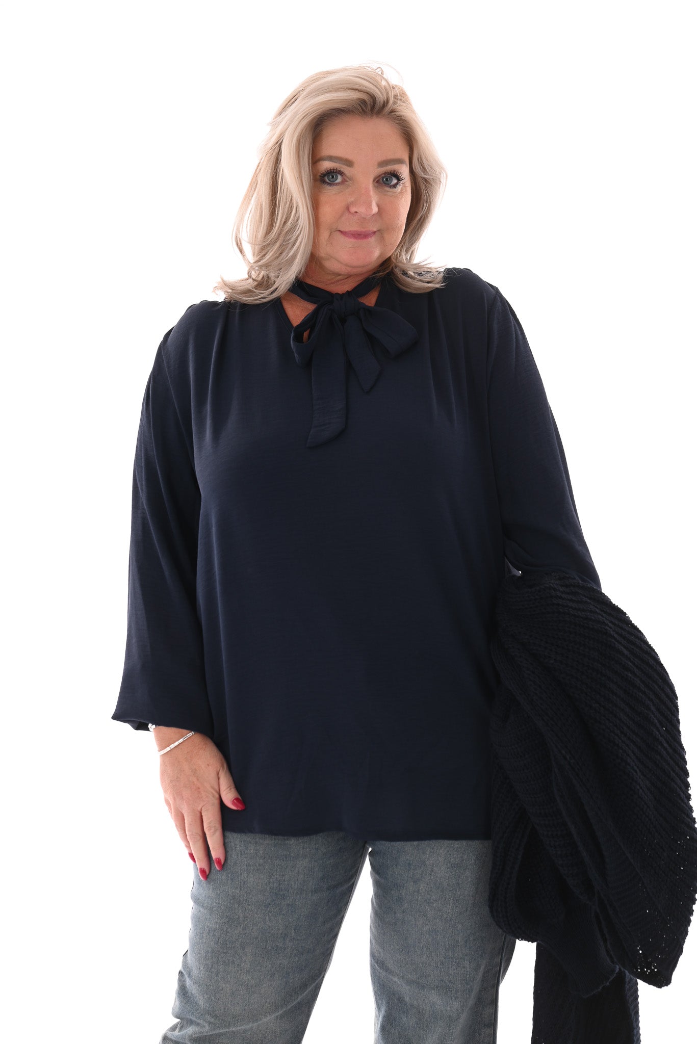 Blouse met strik marineblauw