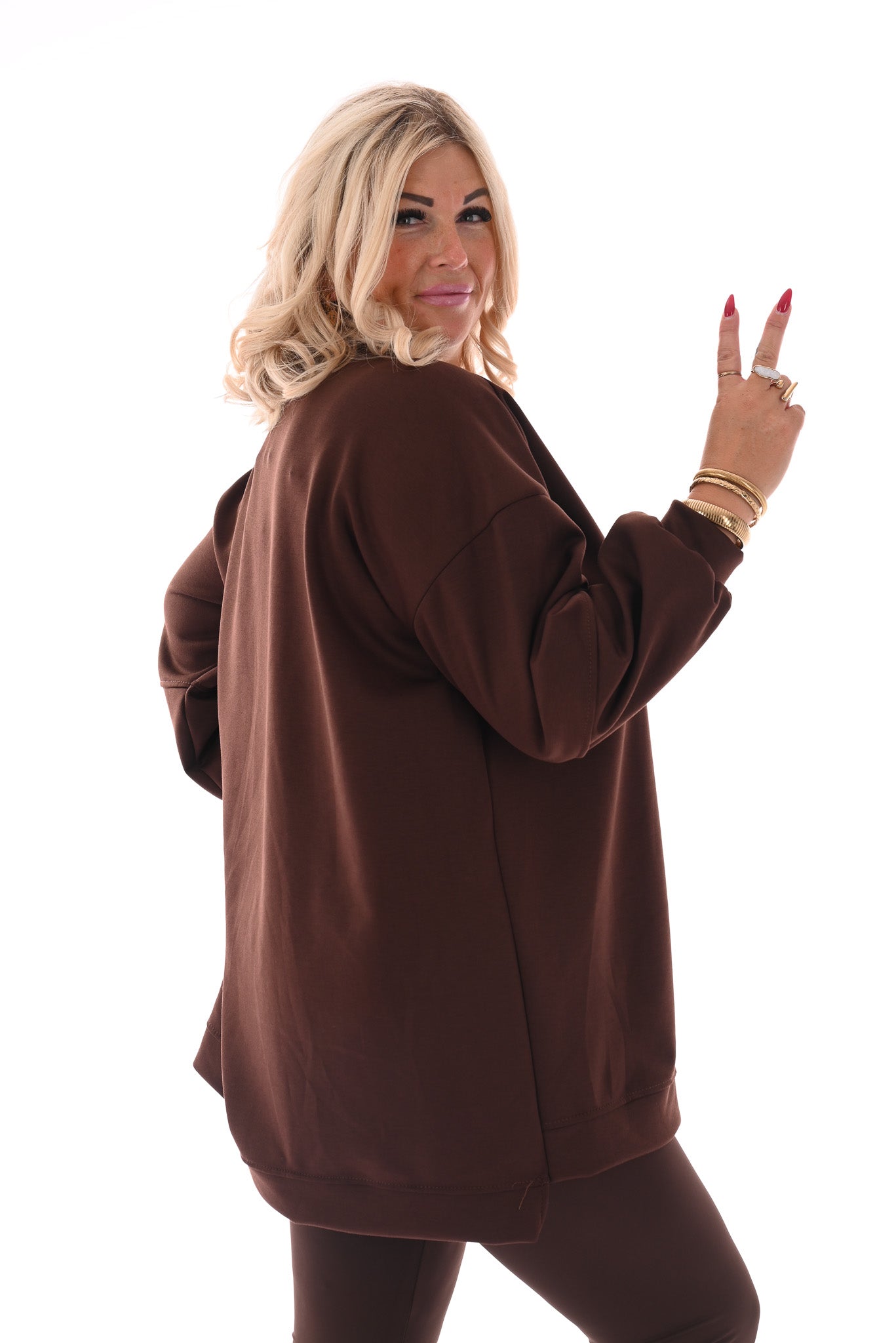 Sweater pofmouwen met applicatie donkerbruin