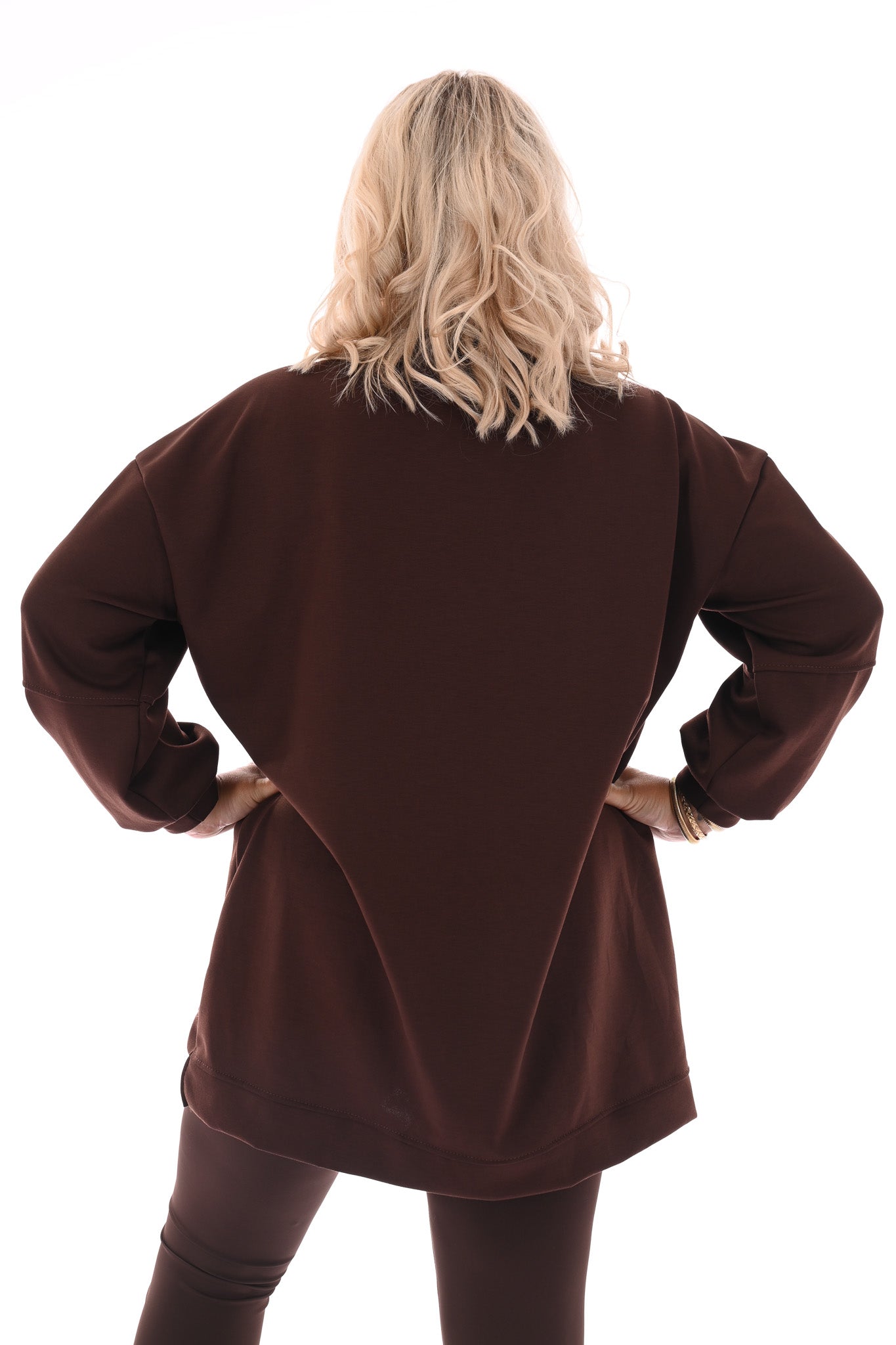 Sweater pofmouwen met applicatie donkerbruin
