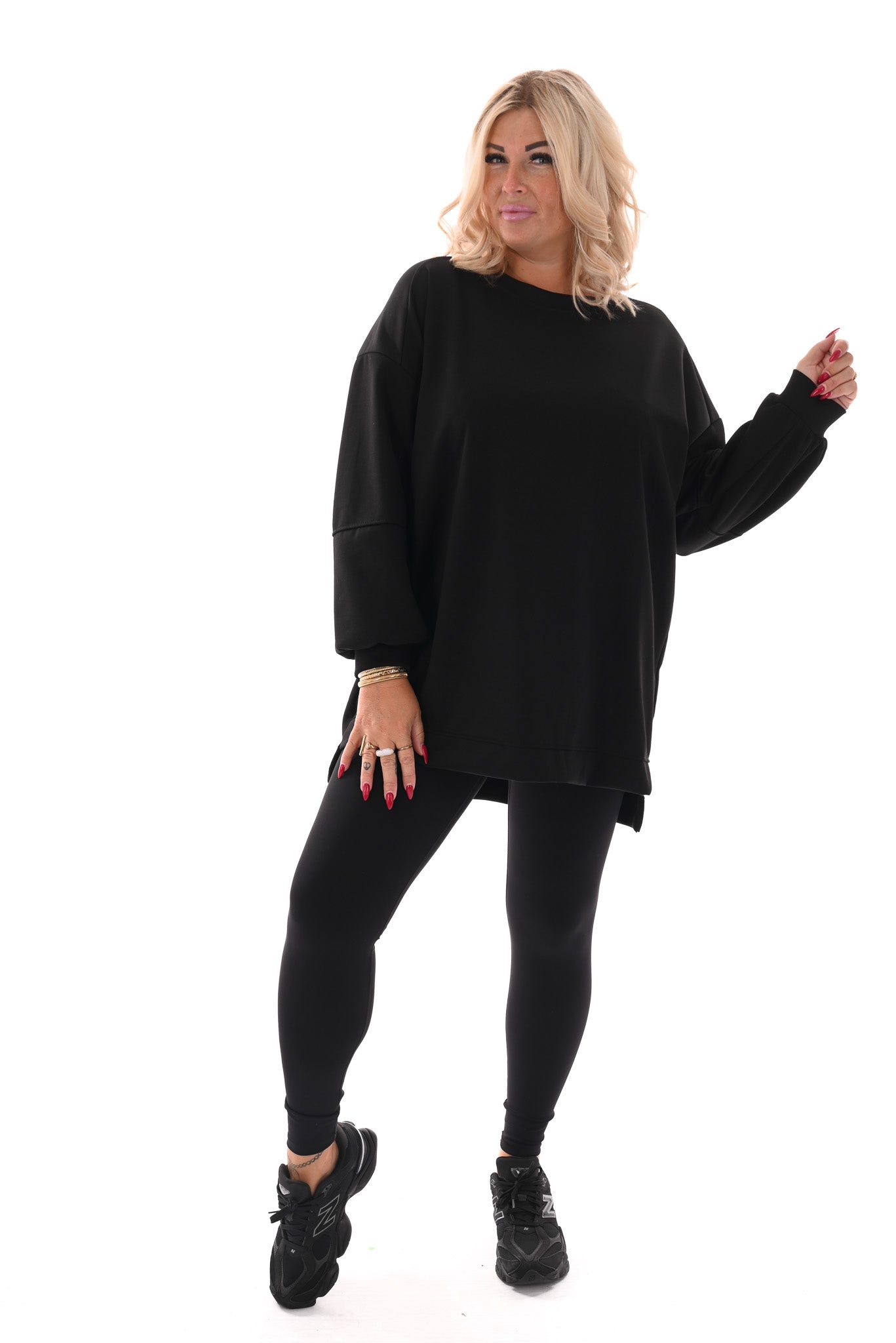Sweater pofmouwen met applicatie zwart