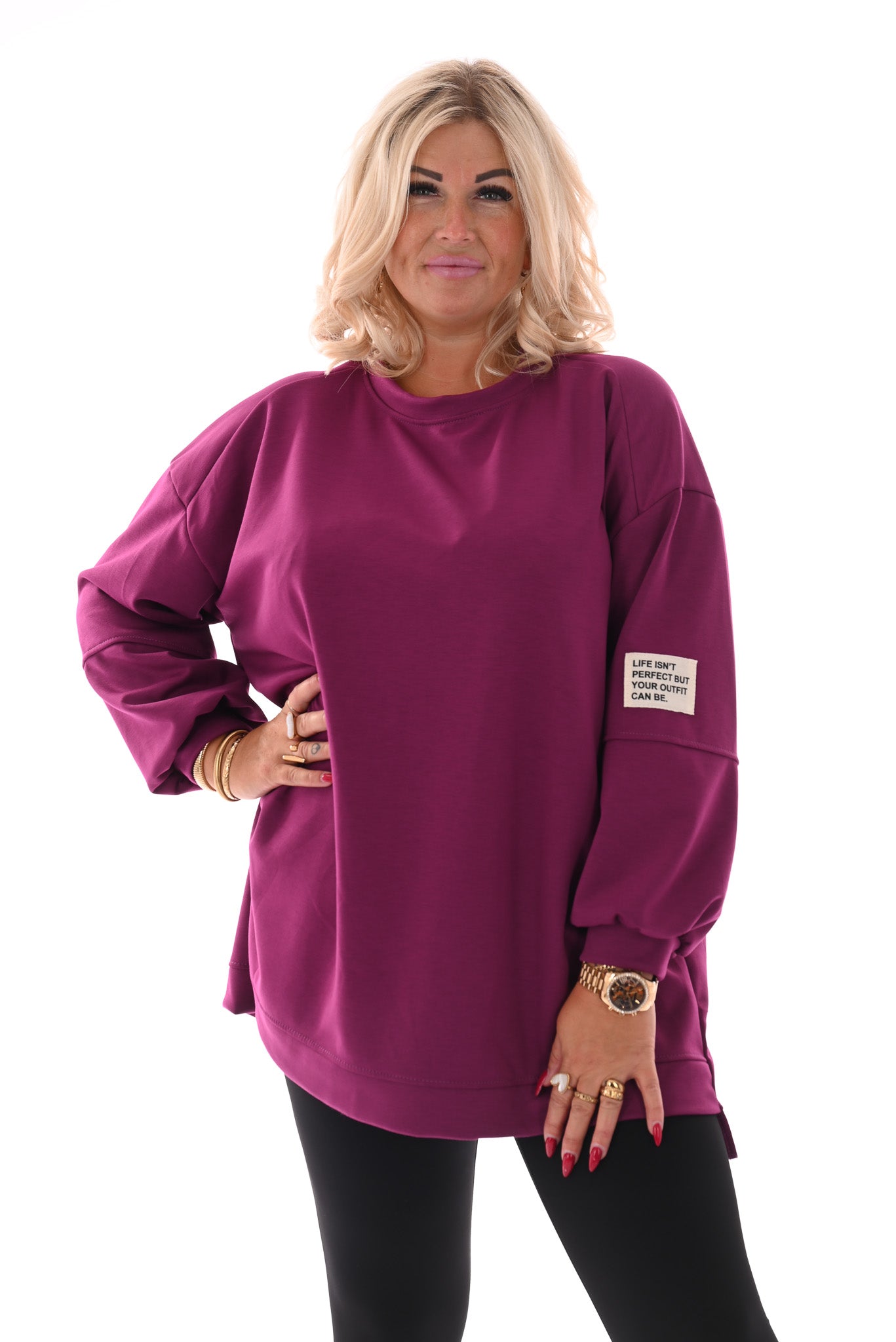 Sweater pofmouwen met applicatie magenta