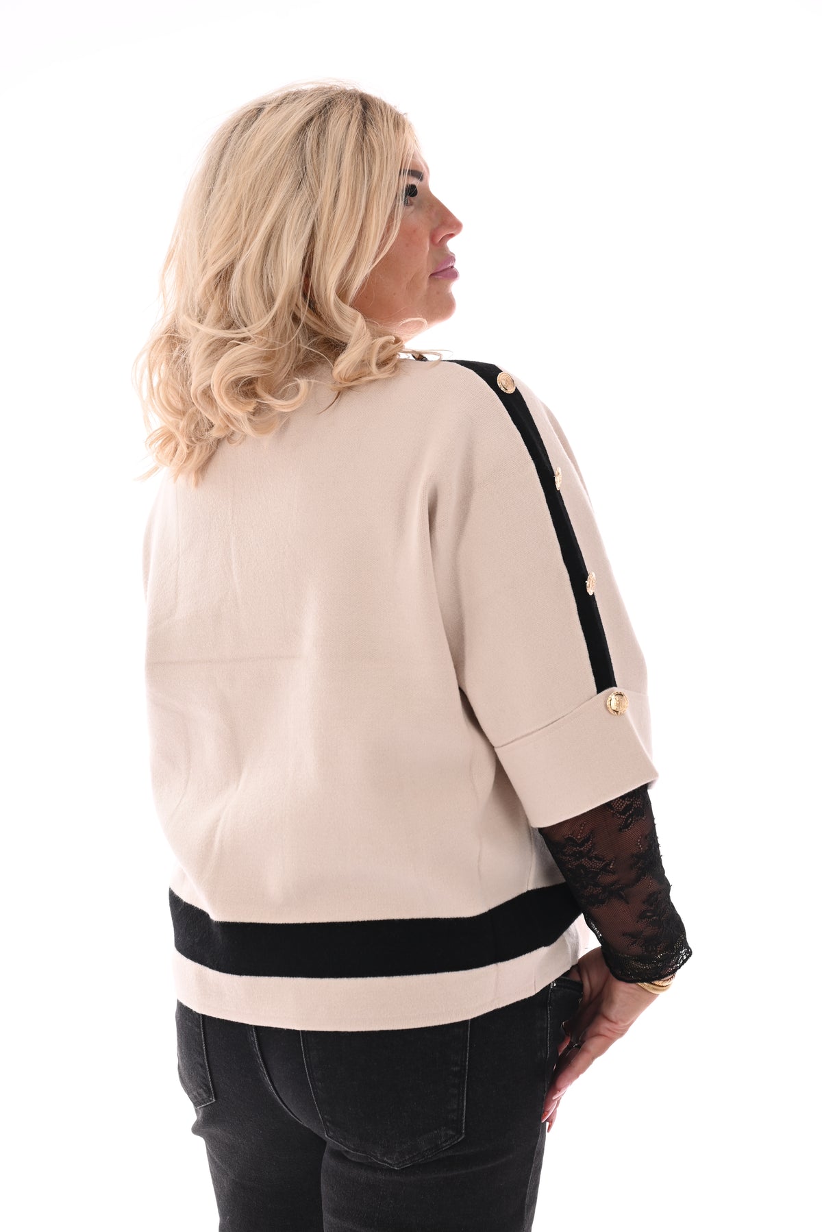 Trui opstaande kraag en knopen creme