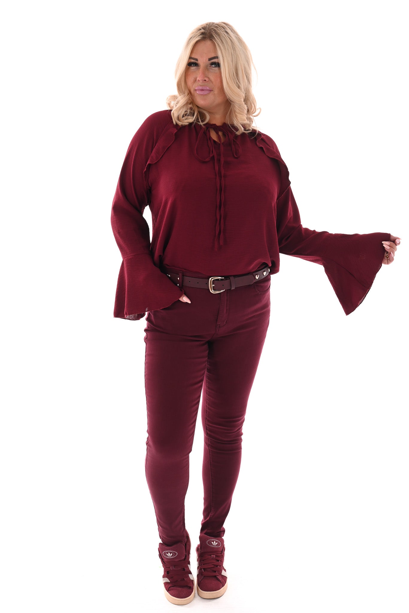 Blouse met roezels en trompetmouwen bordeaux
