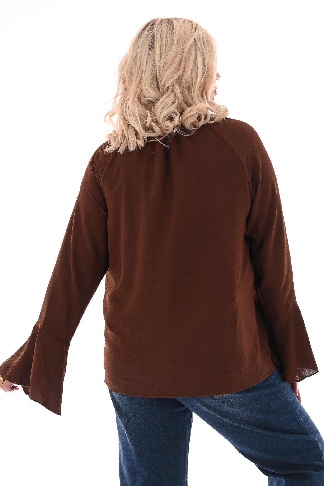 Blouse met roezels en trompetmouwen bruin