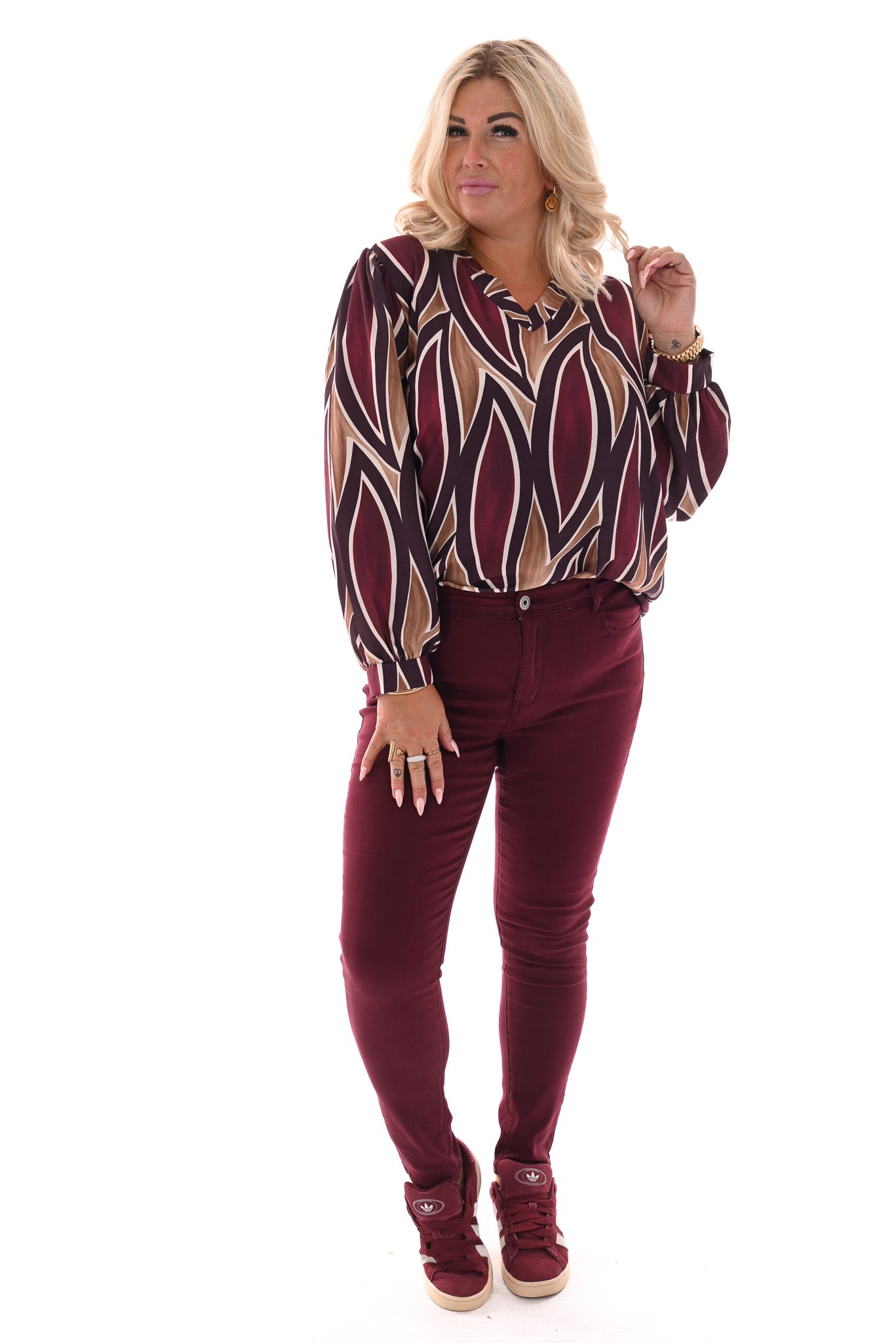 Top v-hals met print blad bordeaux