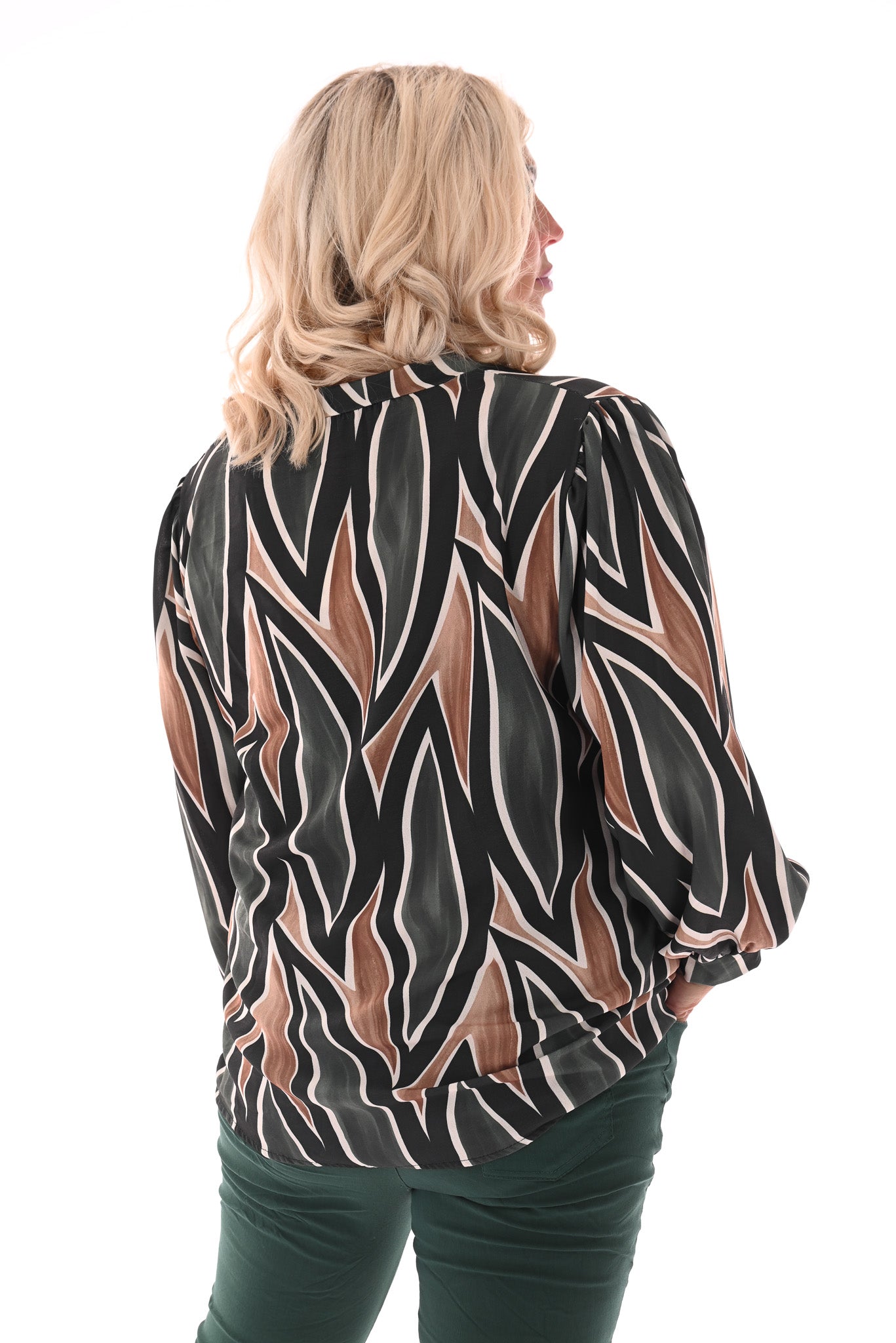 Top v-hals met print blad legergroen