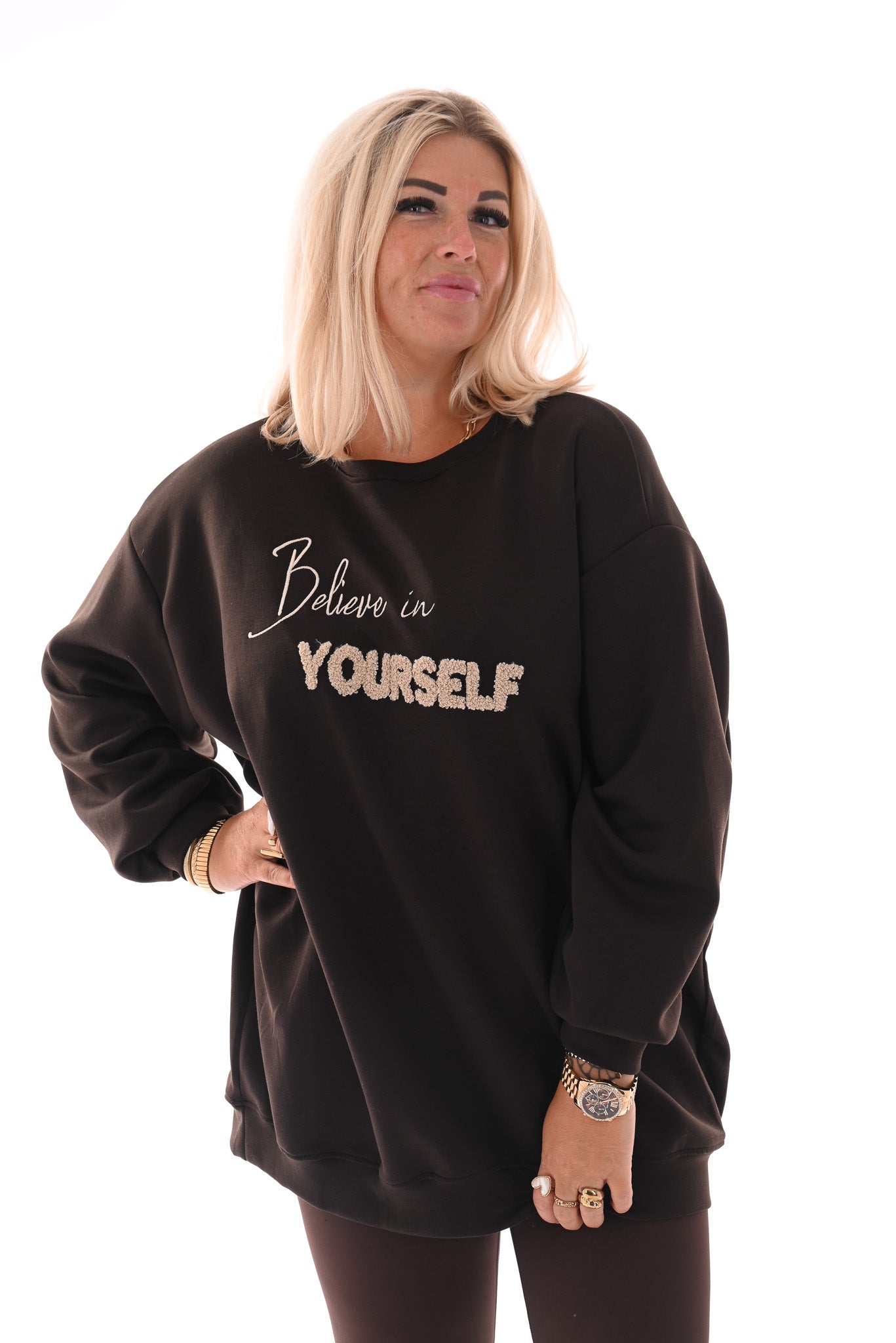 Sweater Believe in Yourself donkerbruin