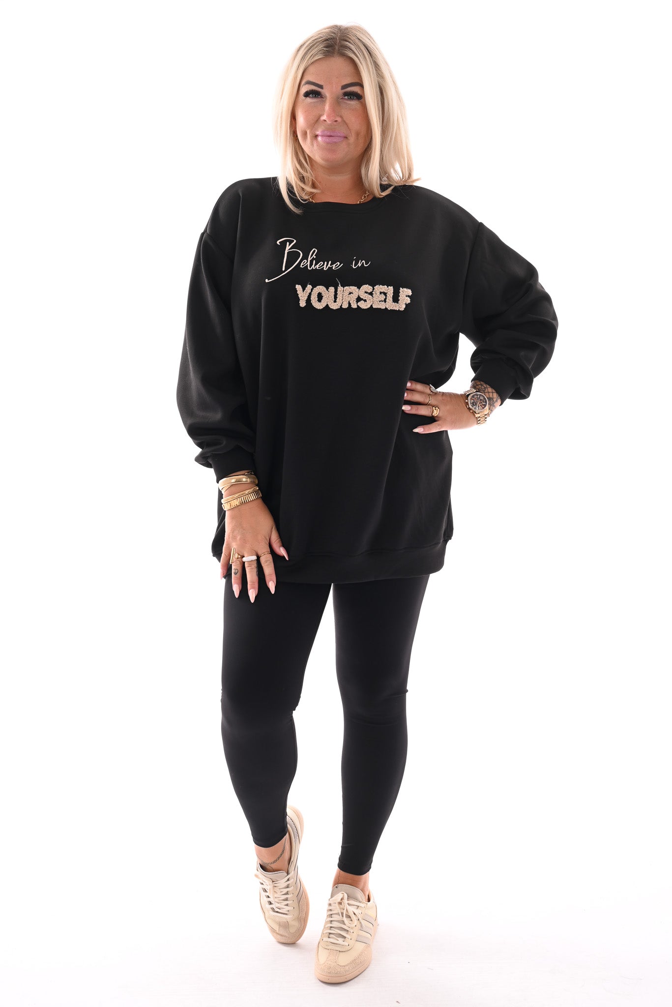 Sweater Believe in Yourself zwart