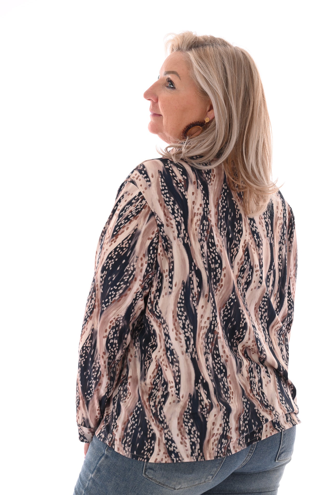 Doorknoop blouse stip marineblauw