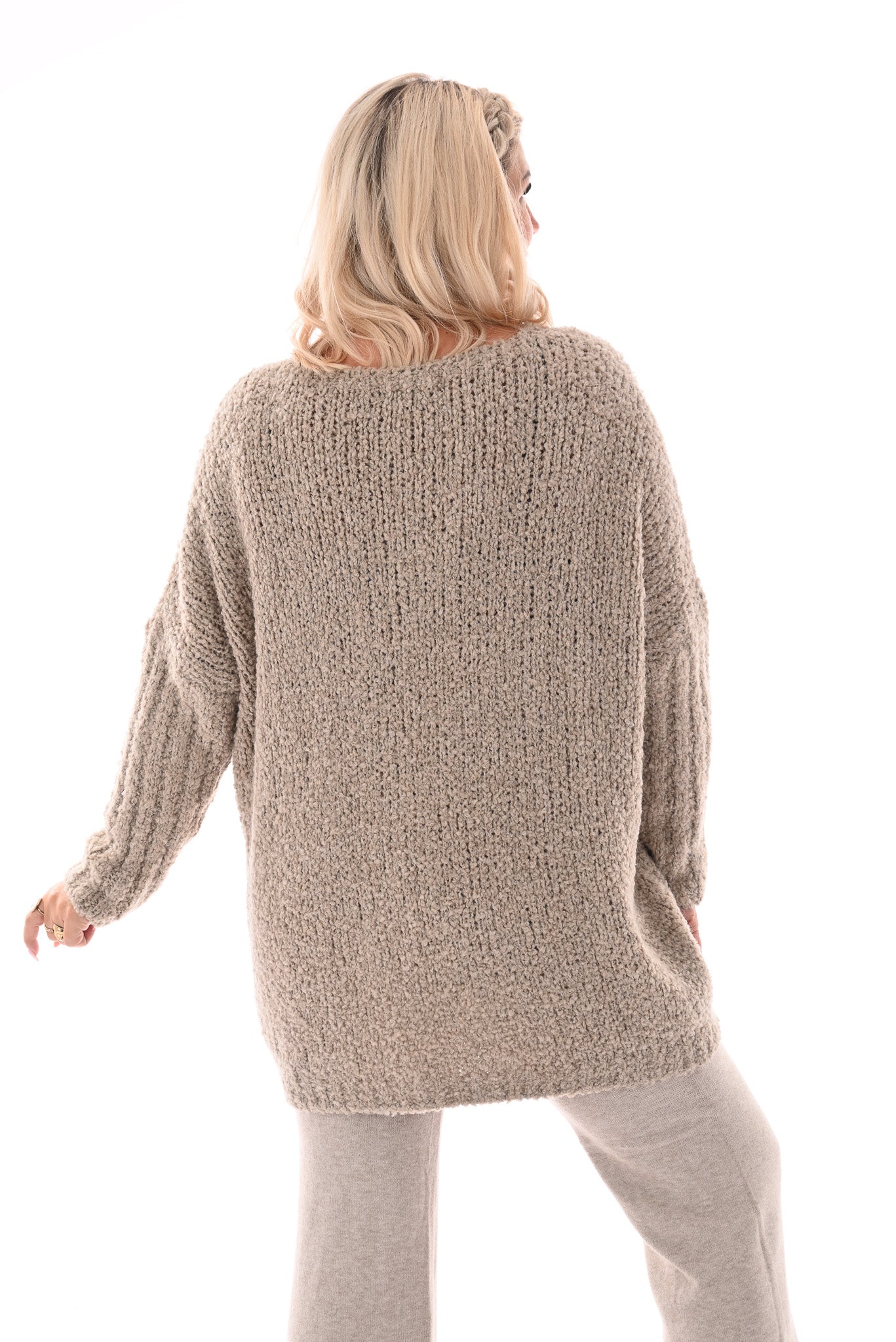 Gebreide boucle trui v-hals taupe