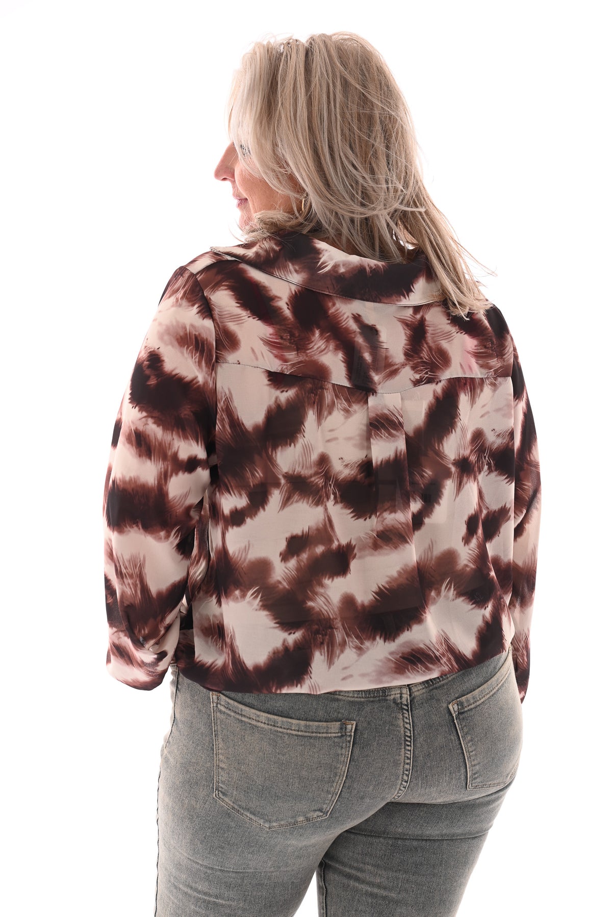 Top overslag met kraag abstracte veerprint bruin