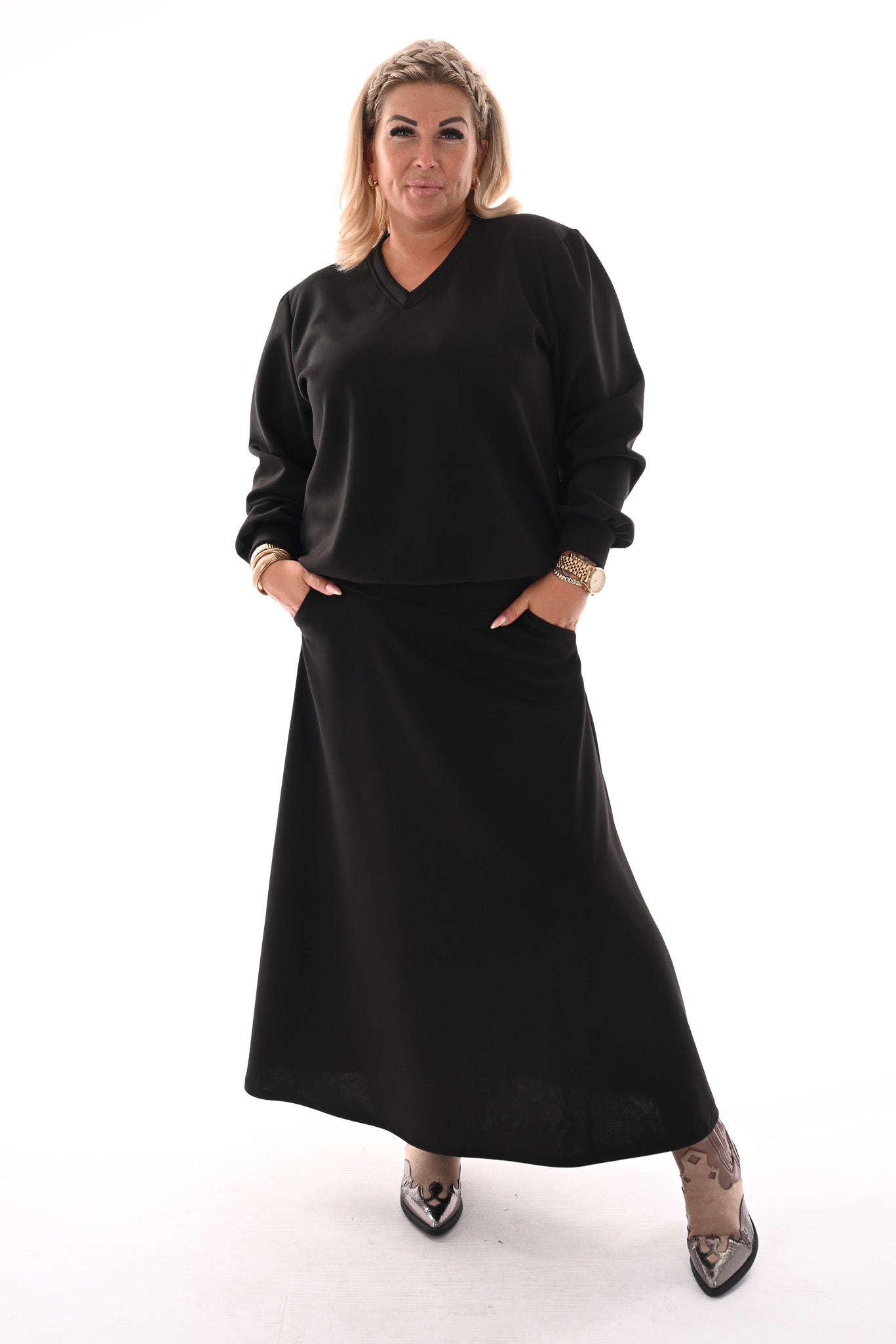 Tweedelig set sweater en rok zwart