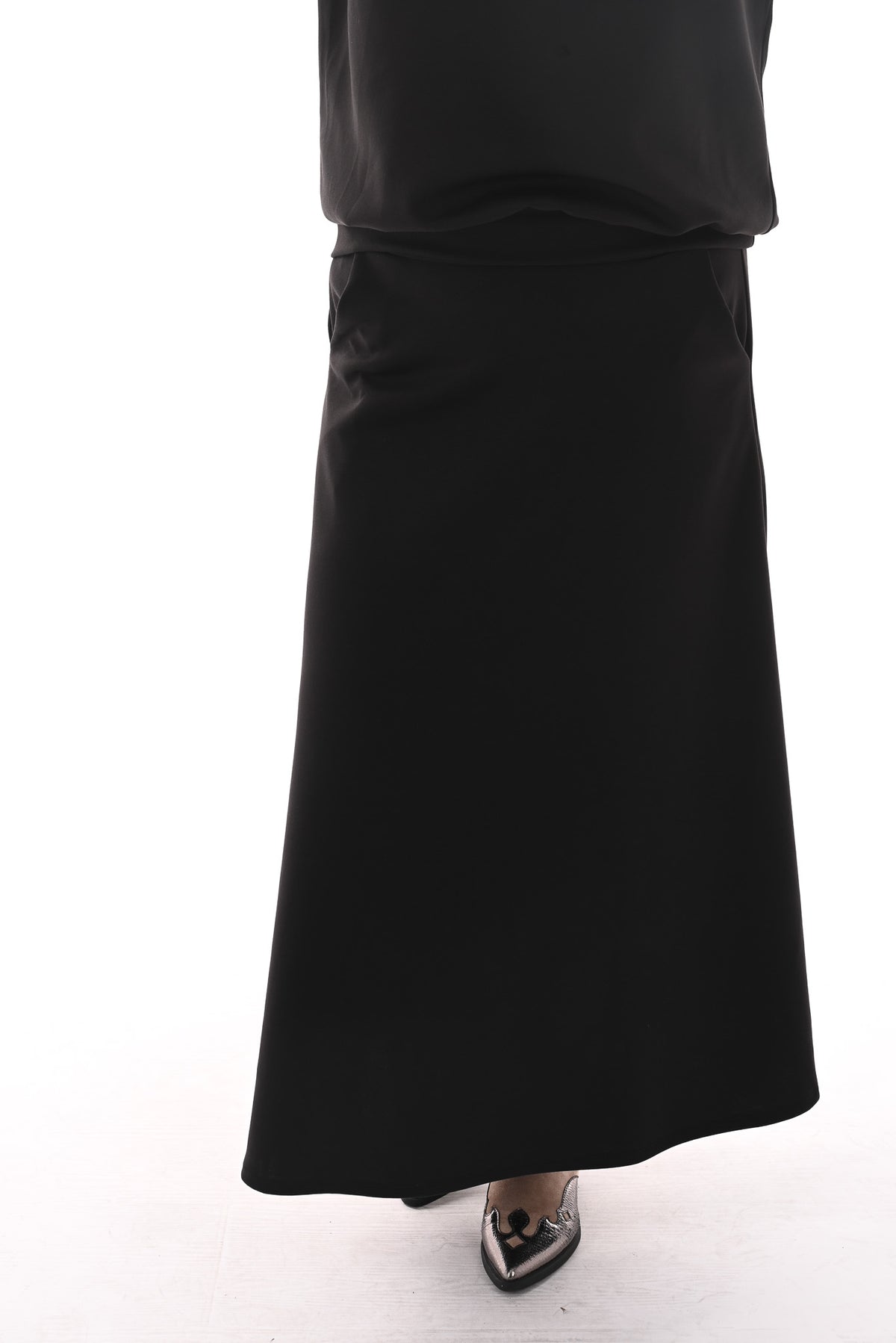 Tweedelig set sweater en rok zwart
