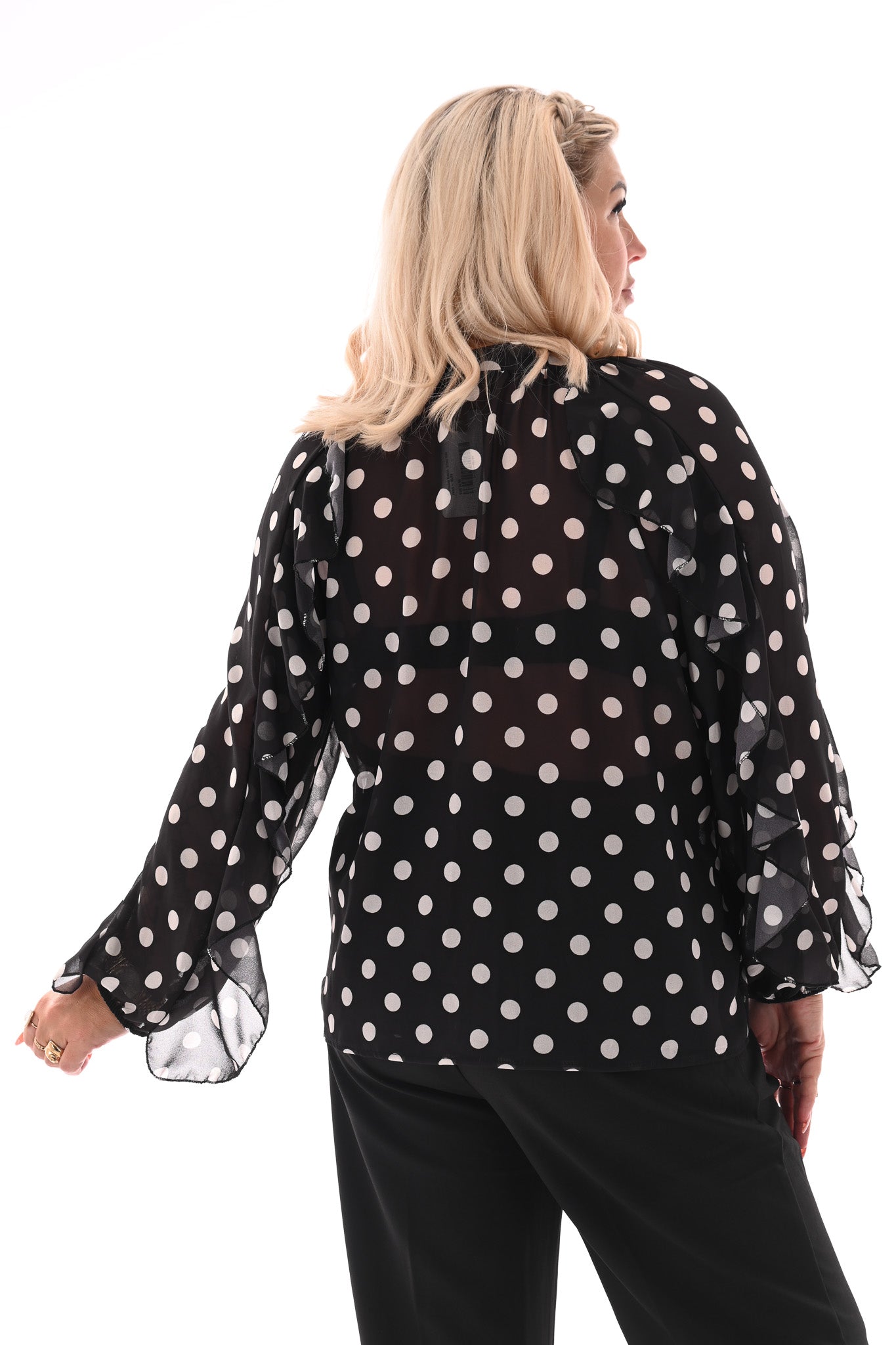 Doorknoop blouse ruffels dots zwart