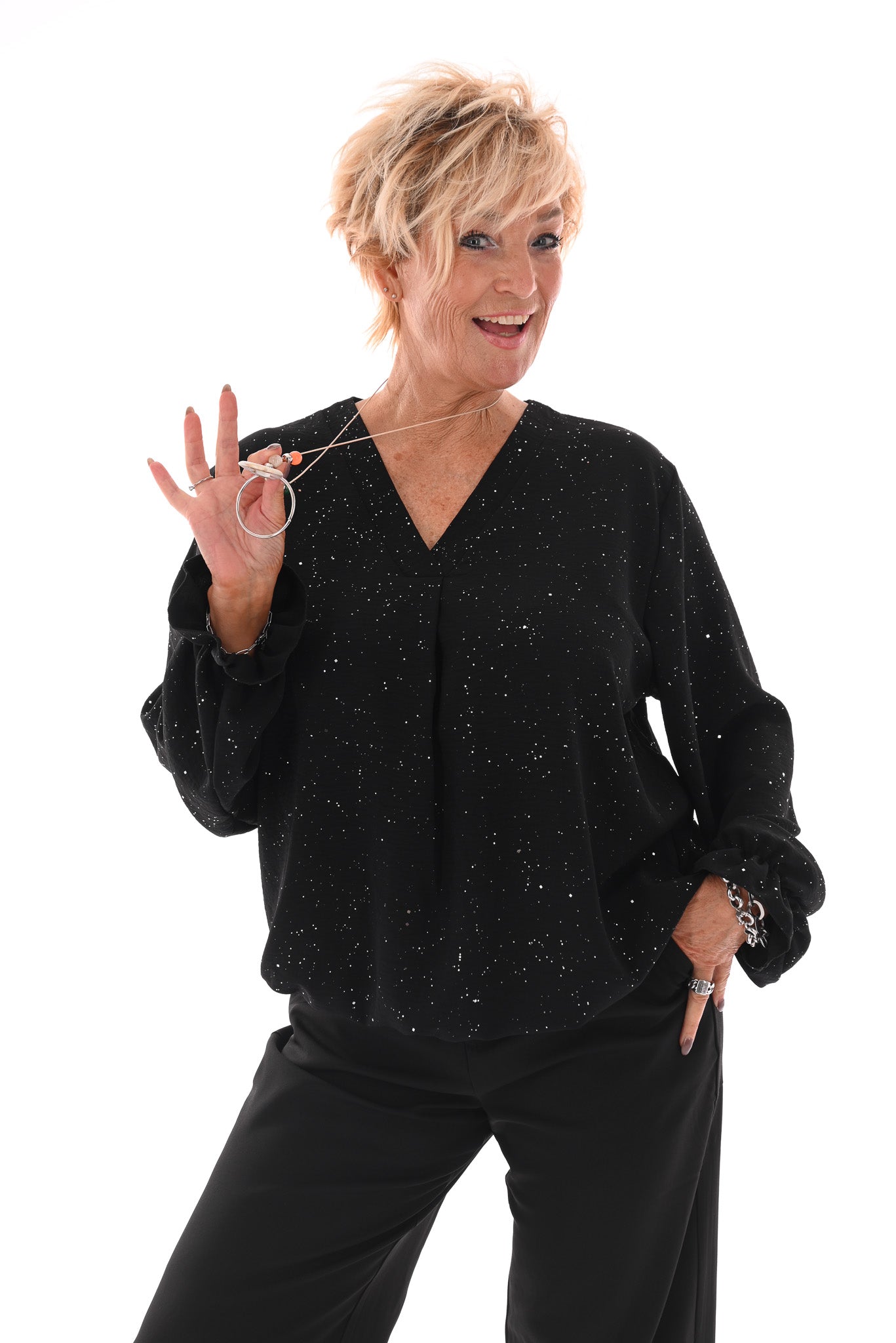 Top v-hals glitter trompetmouwen met ketting zwart