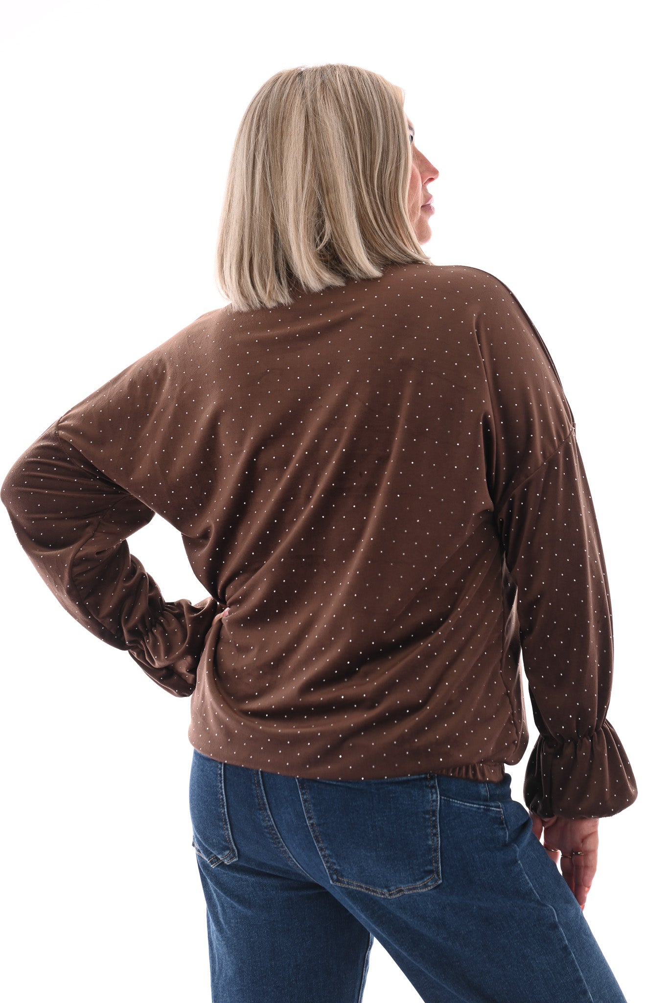 Top velvet met trompetmouwen en strass donkerbruin