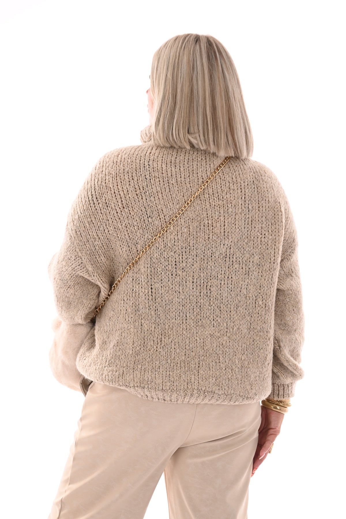 Grof gebreide trui met col beige