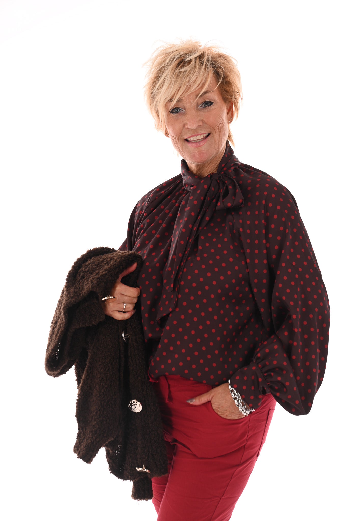 Silky blouse dots met strik bruin/rood