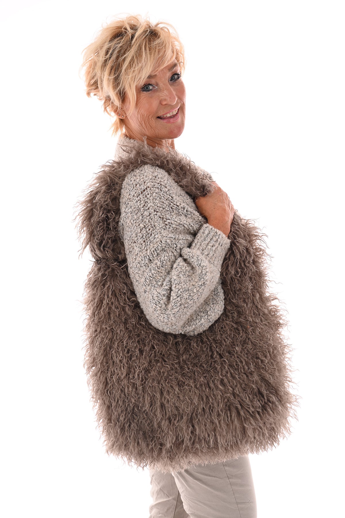 Boucle vest grote knopen beige
