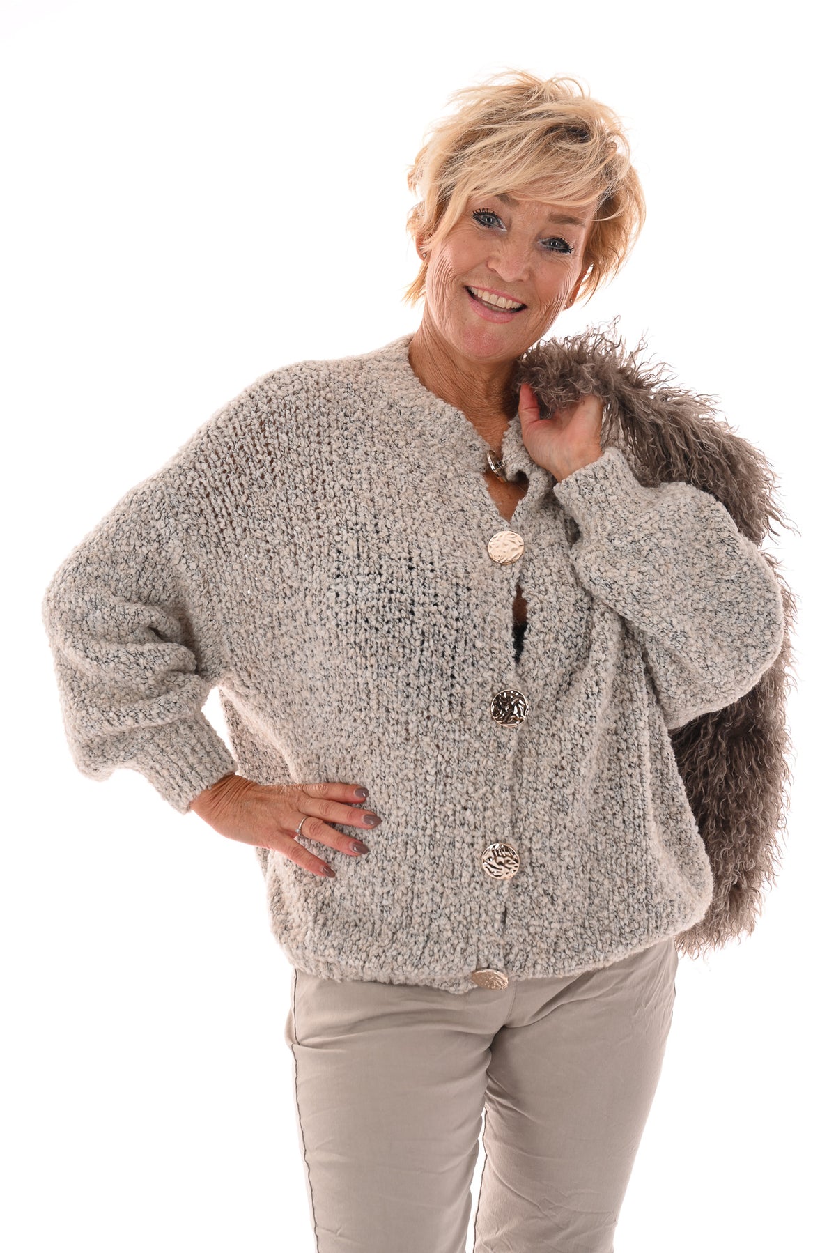 Boucle vest grote knopen beige