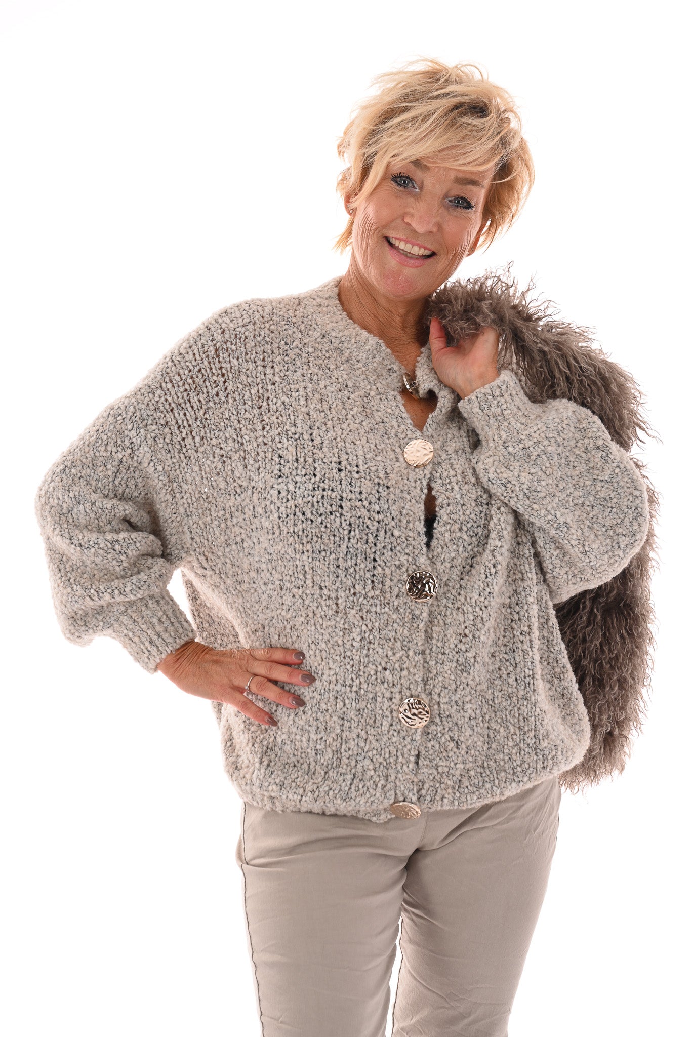 Boucle vest grote knopen beige