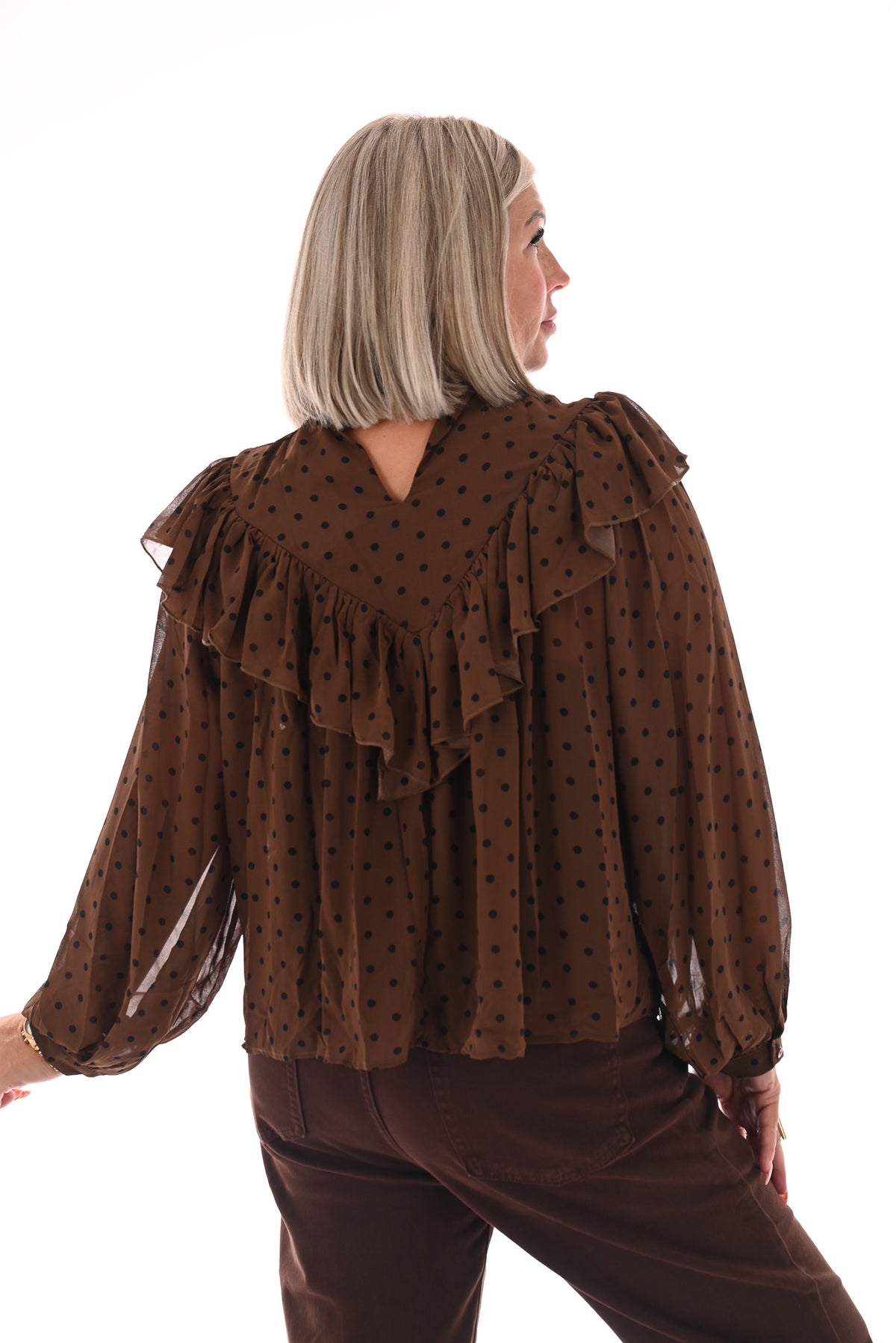 Blouse polka dots met roezel bruin
