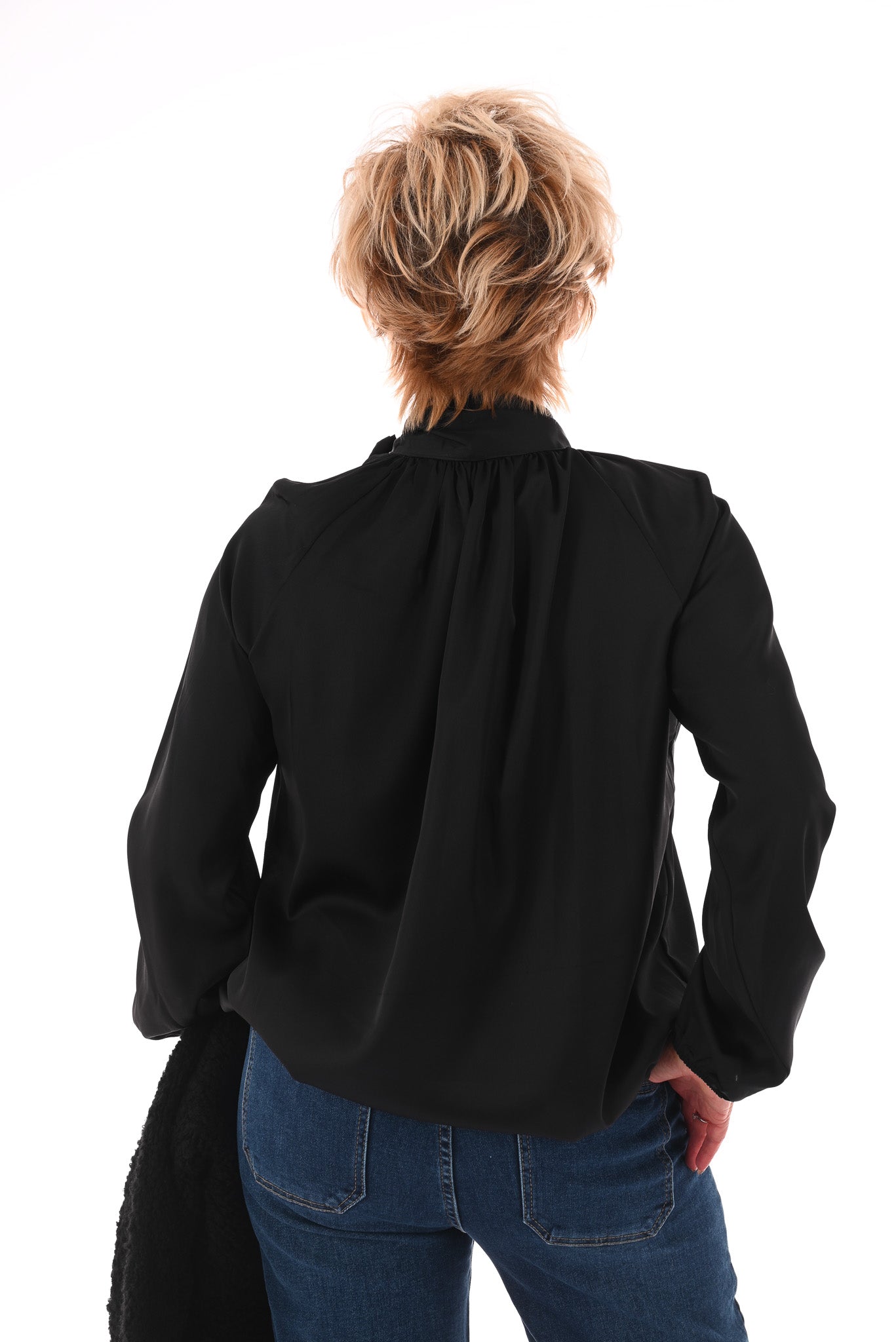 Silky blouse met strik uni zwart