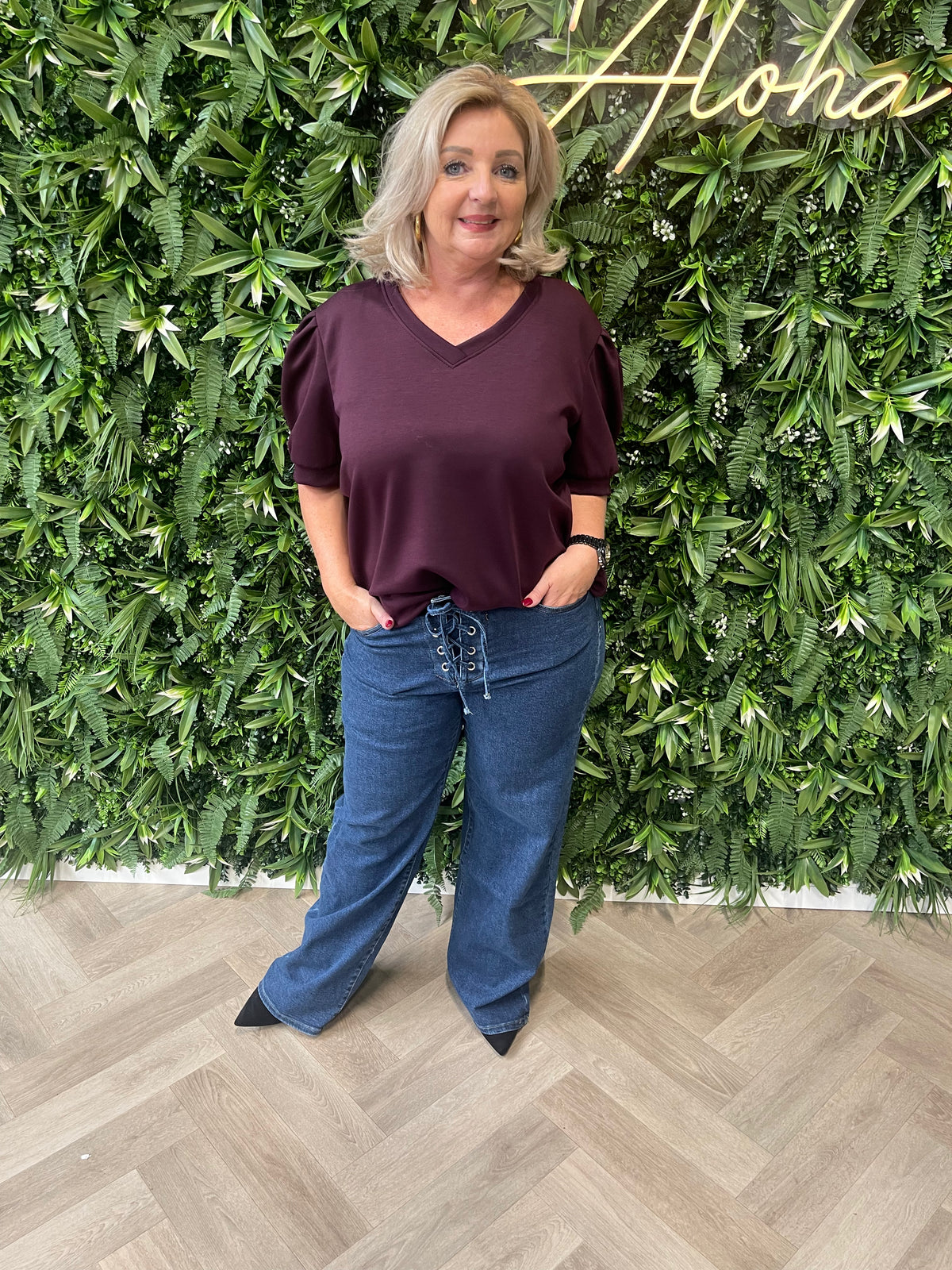 Sweater v-hals korte pofmouwen aubergine