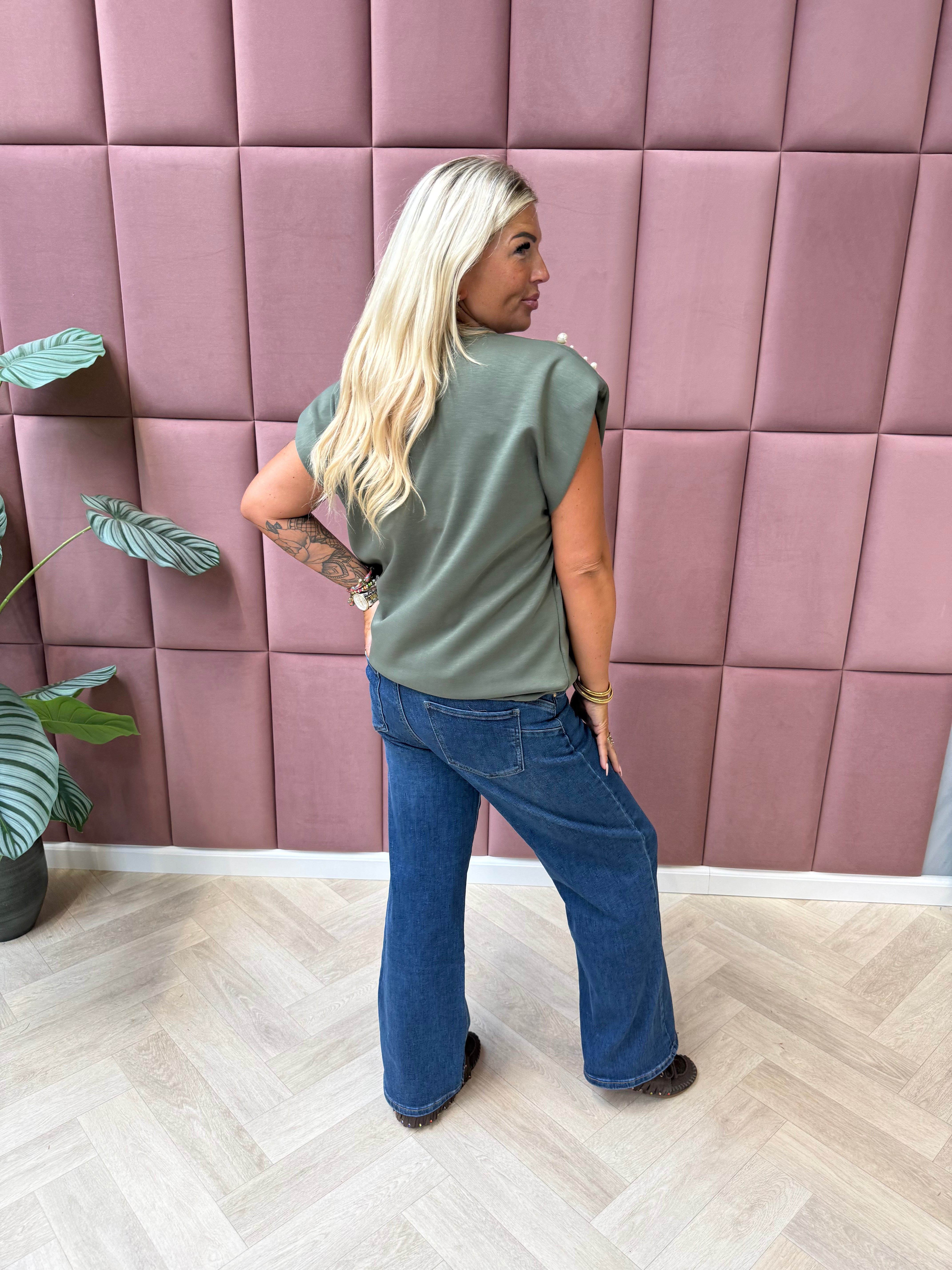 Shirt kapmouwen parels olijfgroen