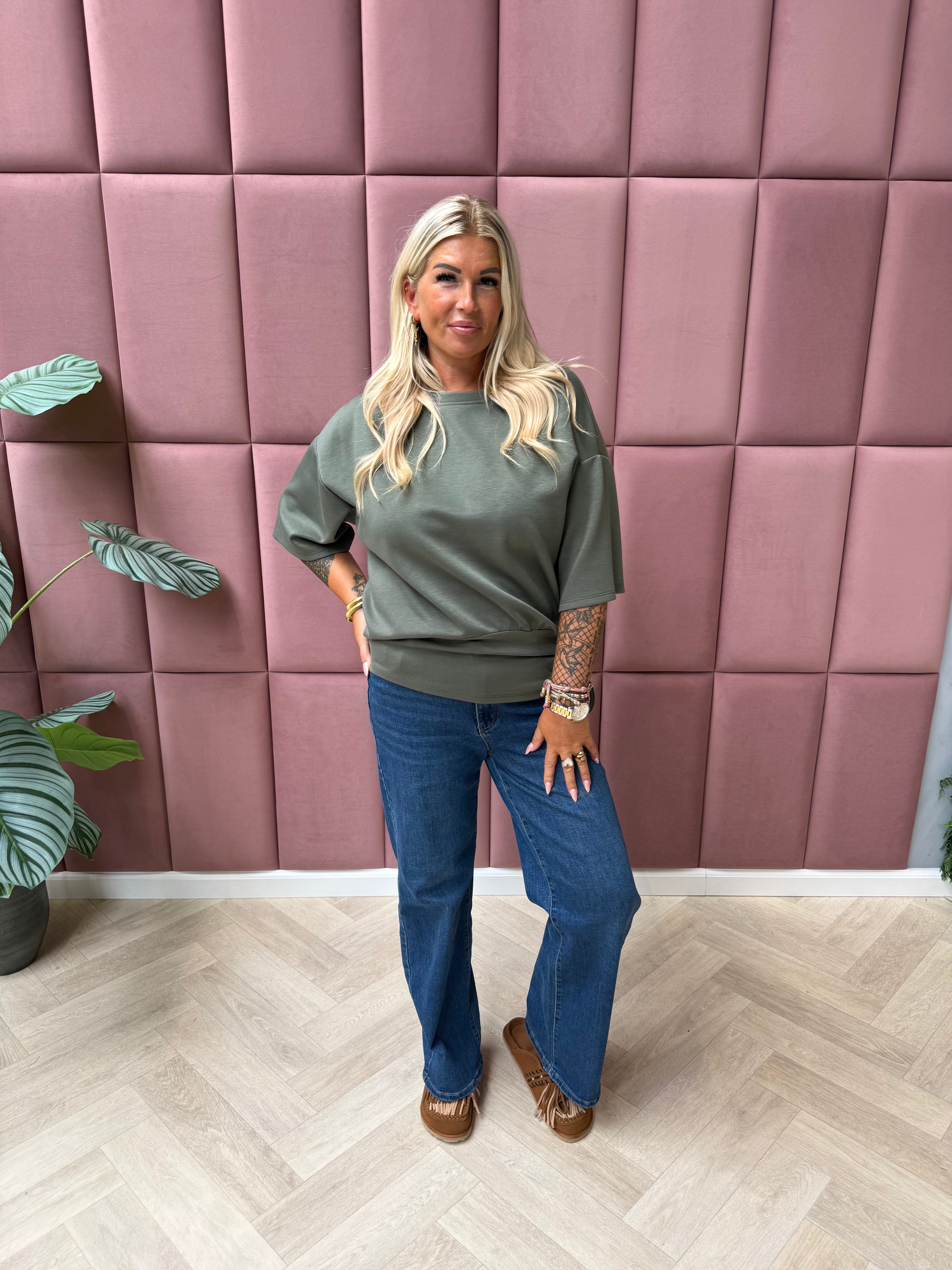Sweater korte mouwen met strik olijfgroen