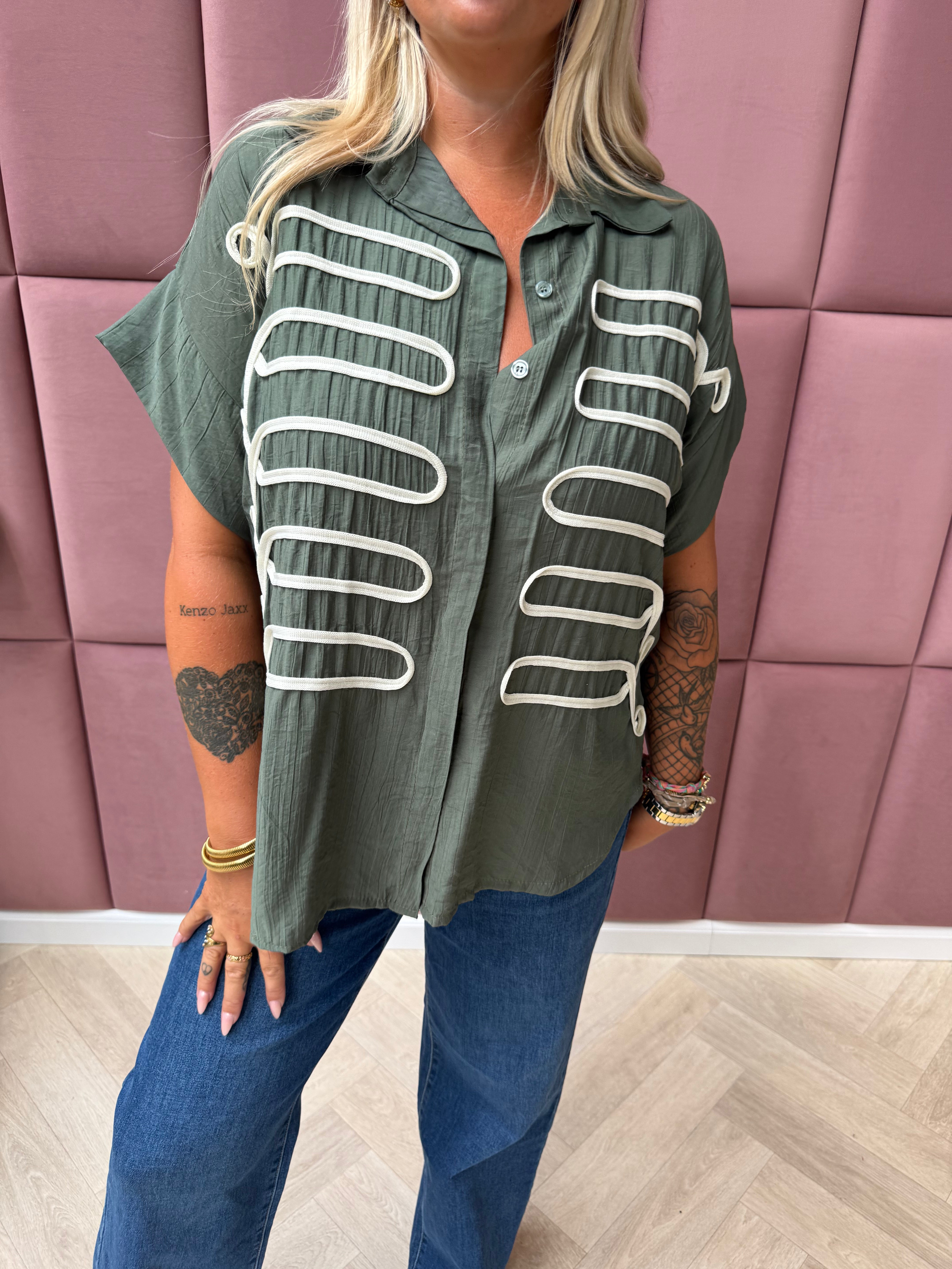 Blouse korte mouwen met veterdetail olijfgroen