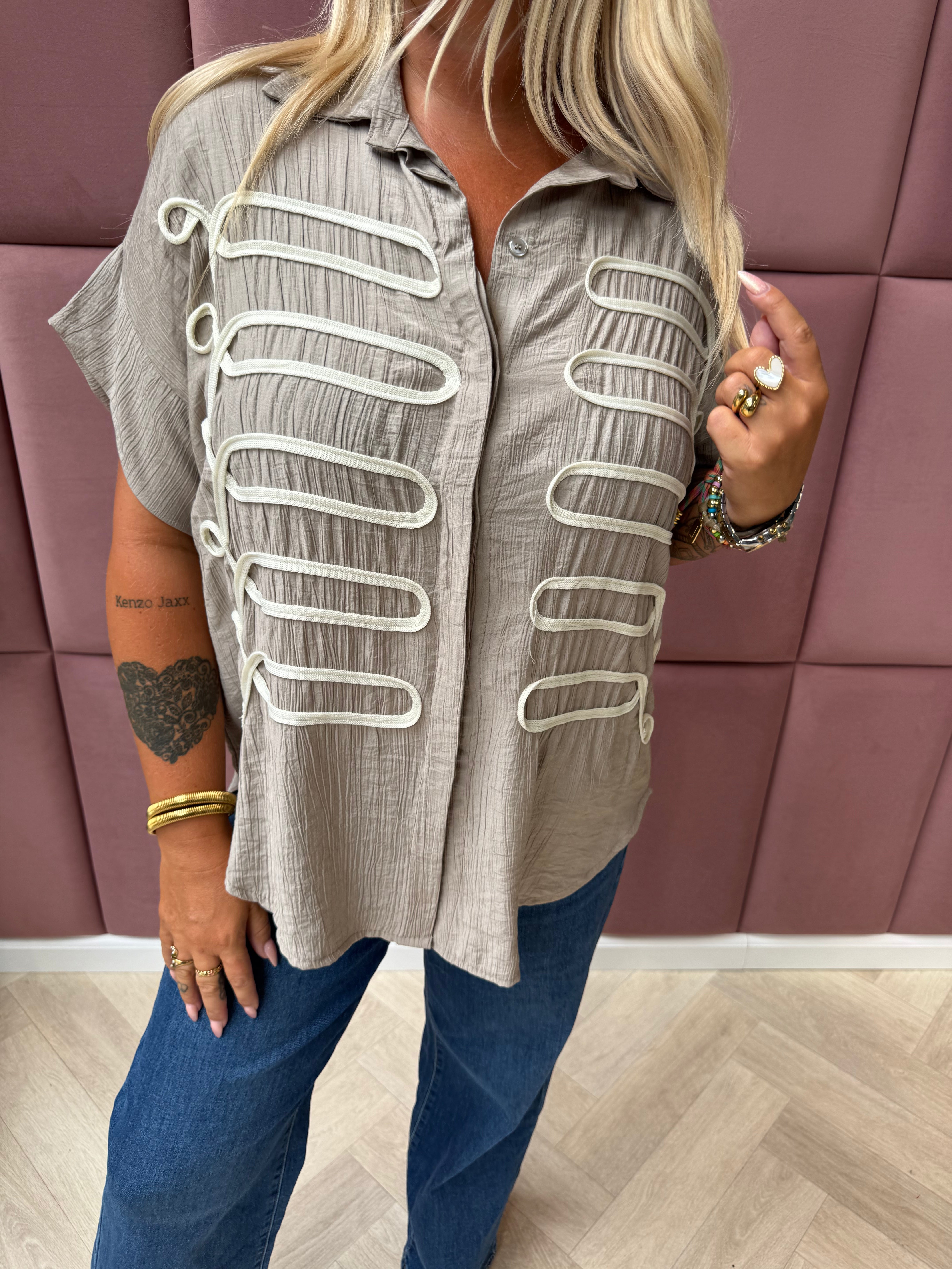 Blouse korte mouwen met veterdetail taupe
