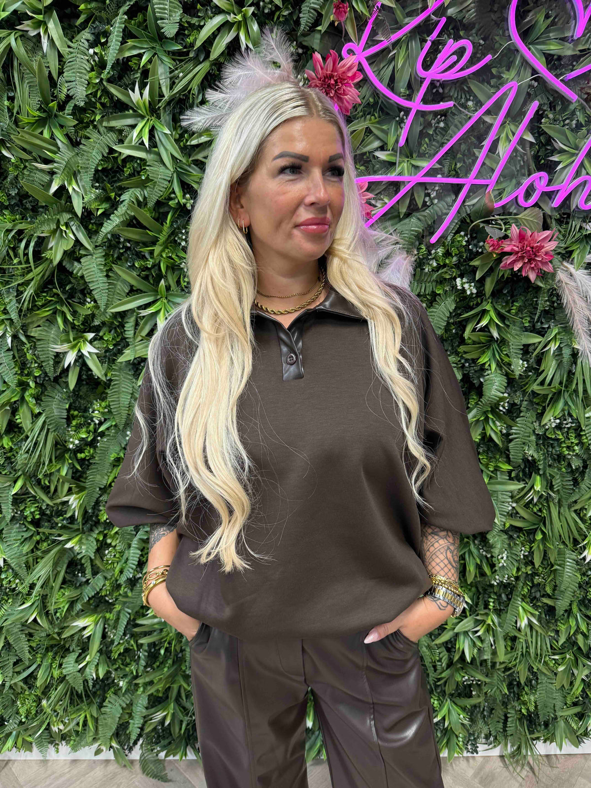Tweedelig set leatherlook donkerbruin