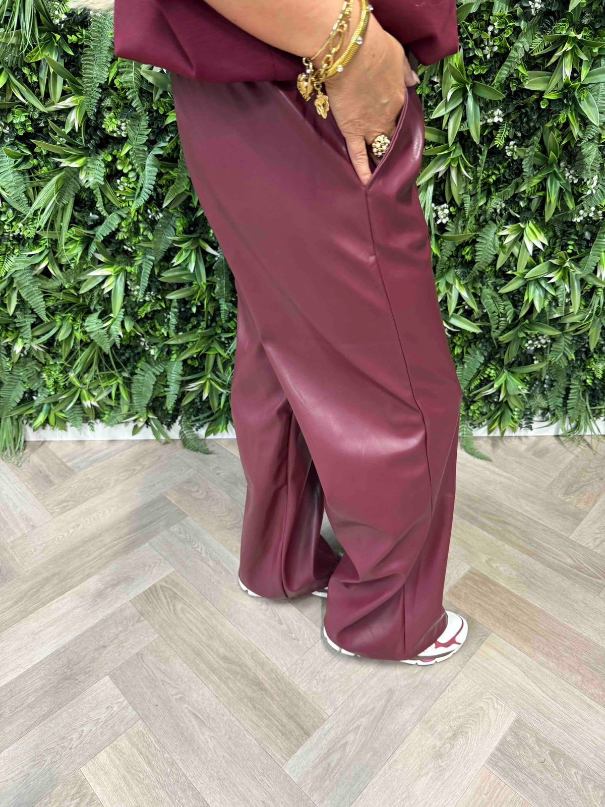Tweedelig set leatherlook bordeaux