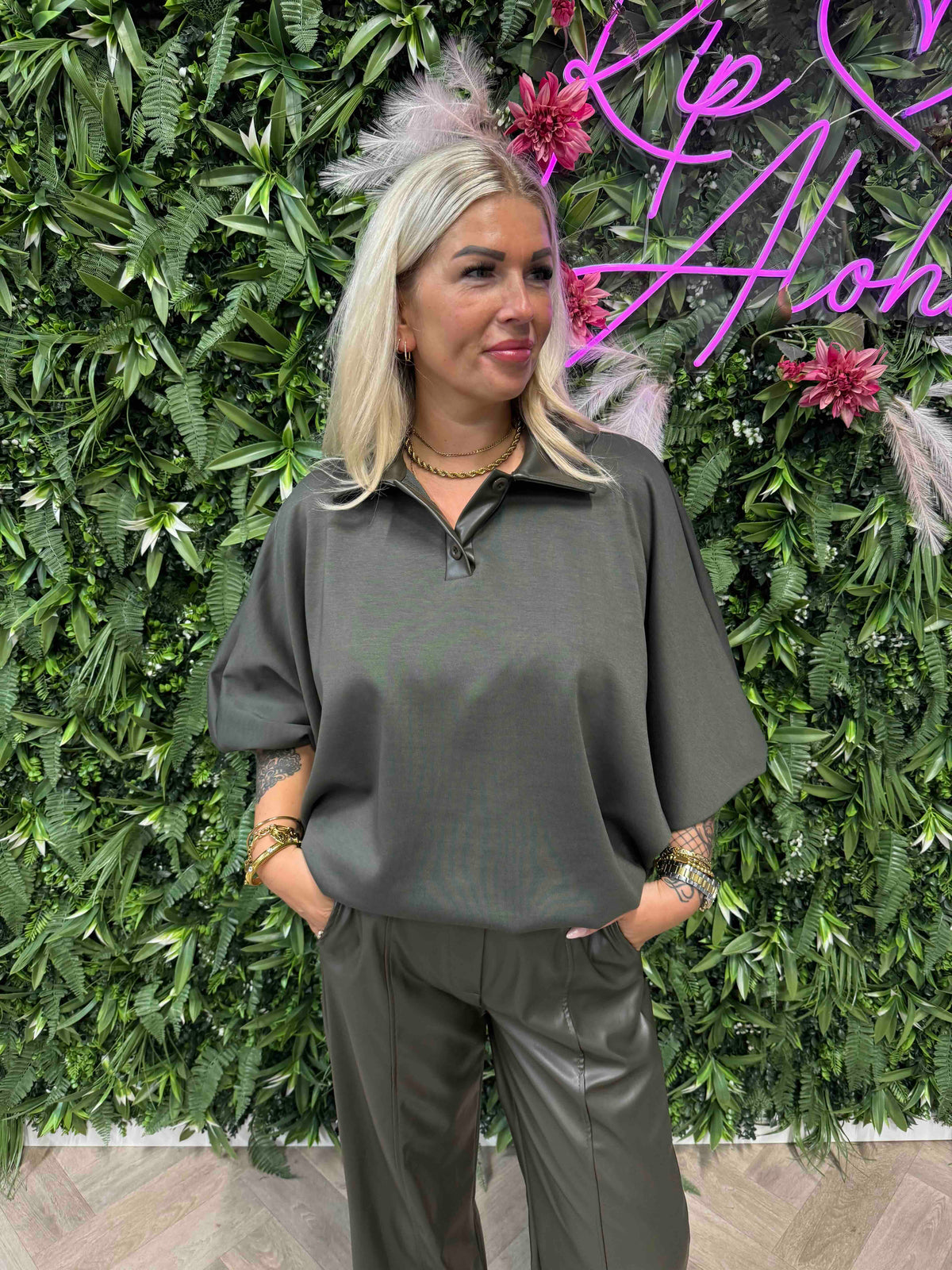 Tweedelig set leatherlook legergroen