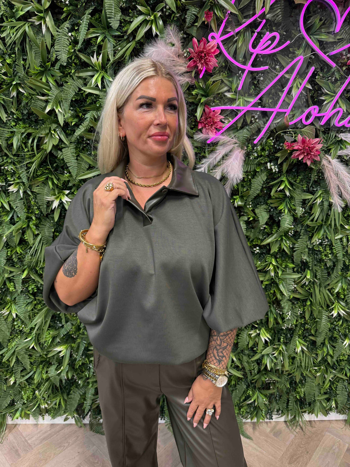 Tweedelig set leatherlook legergroen