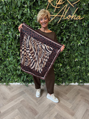 Kort sjaaltje safari print donkerbruin
