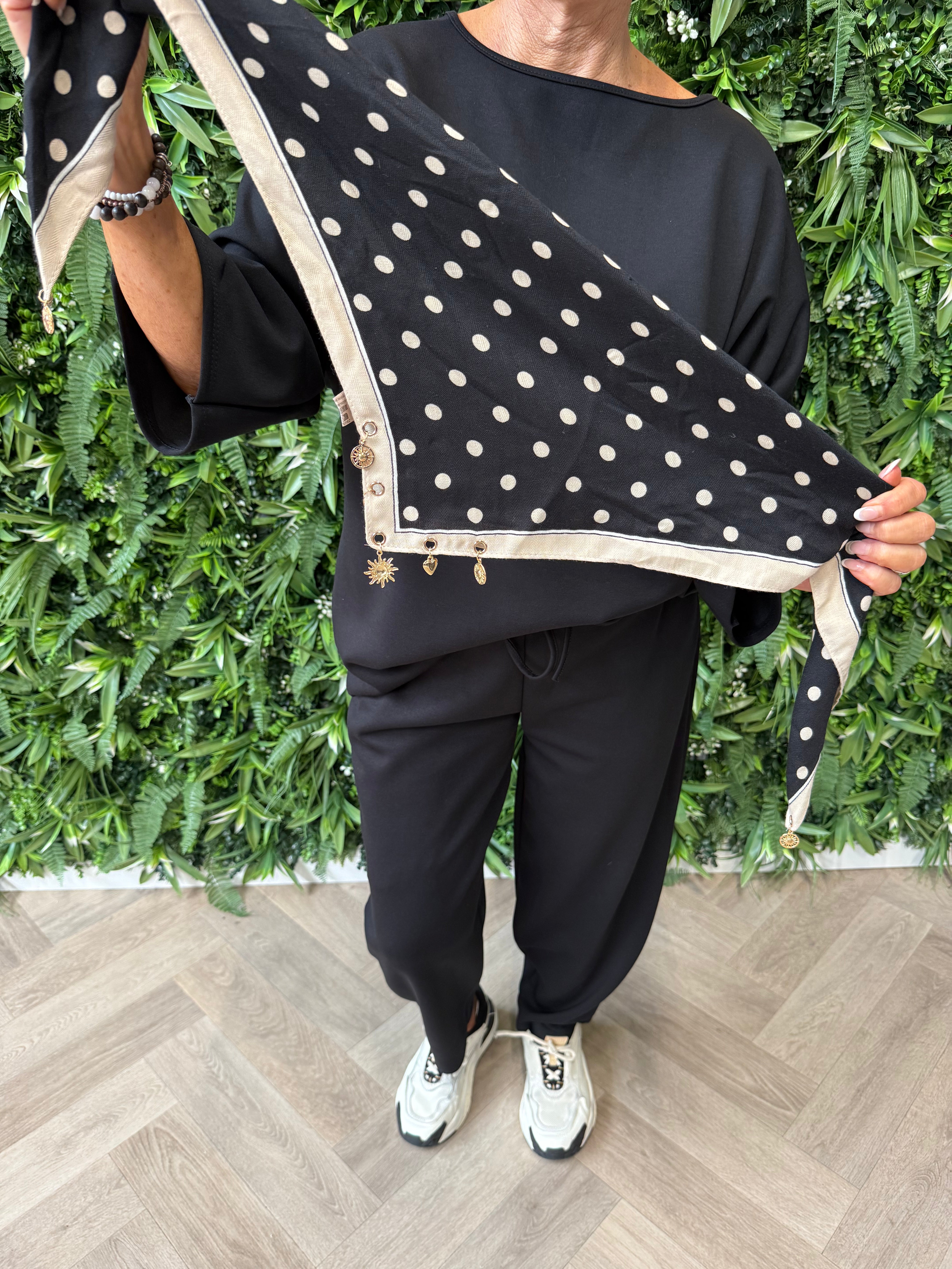 Kort sjaaltje dots met sierdetails zwart