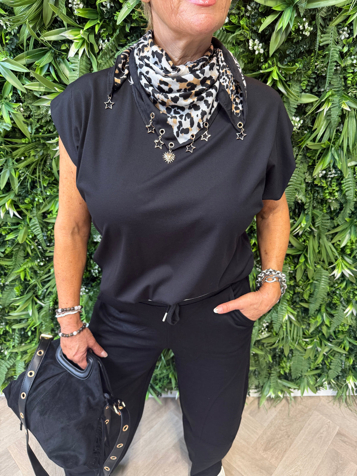 Kort sjaaltje panterprint met sierdetails wit/camel