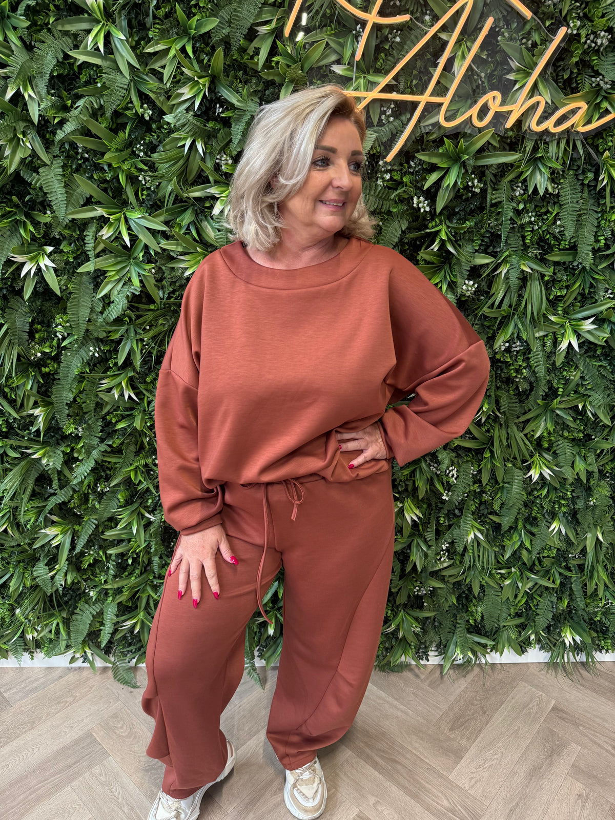 Joggingspak met brede hals uni terracotta