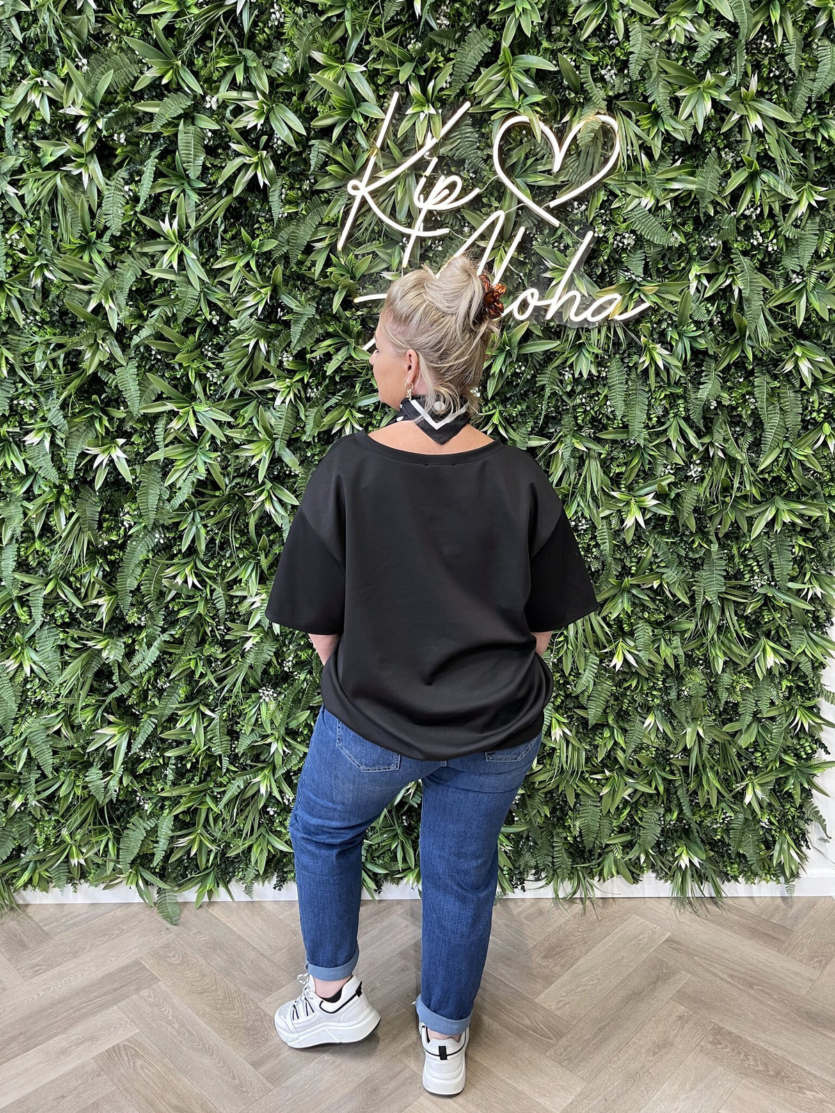 Sweater korte mouwen v-hals zwart