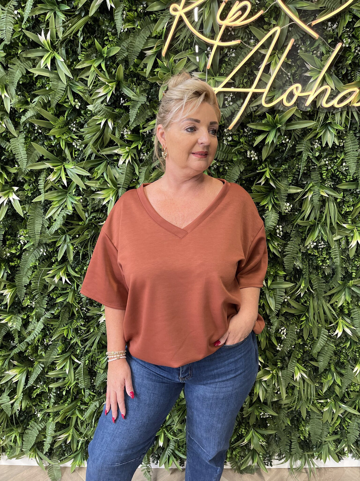 Sweater korte mouwen v-hals terracotta