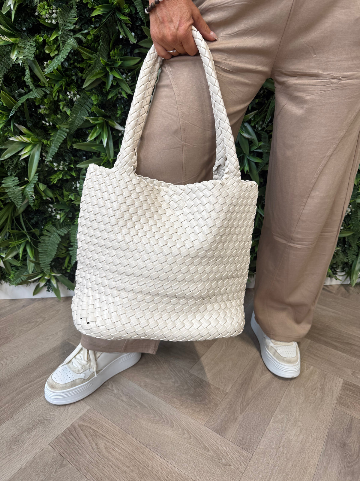 Tas gevlochten patroon beige