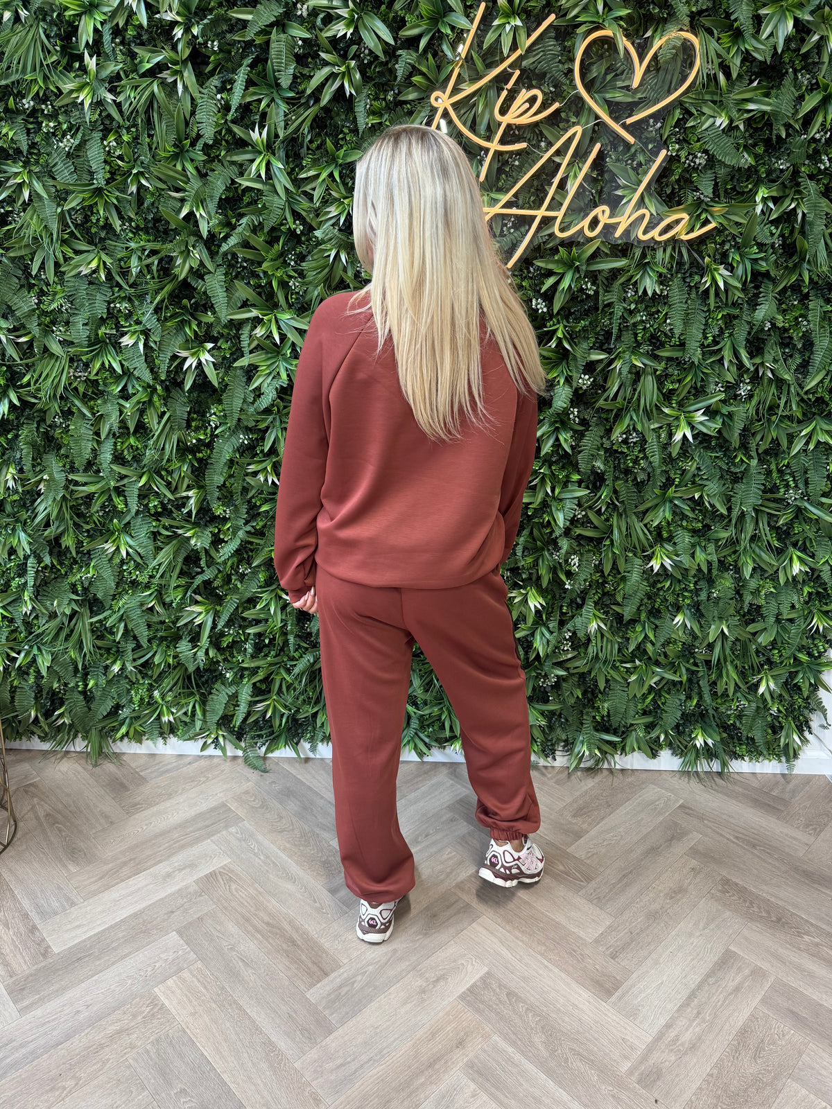 Joggingspak elastieken onderkant met bies terracotta