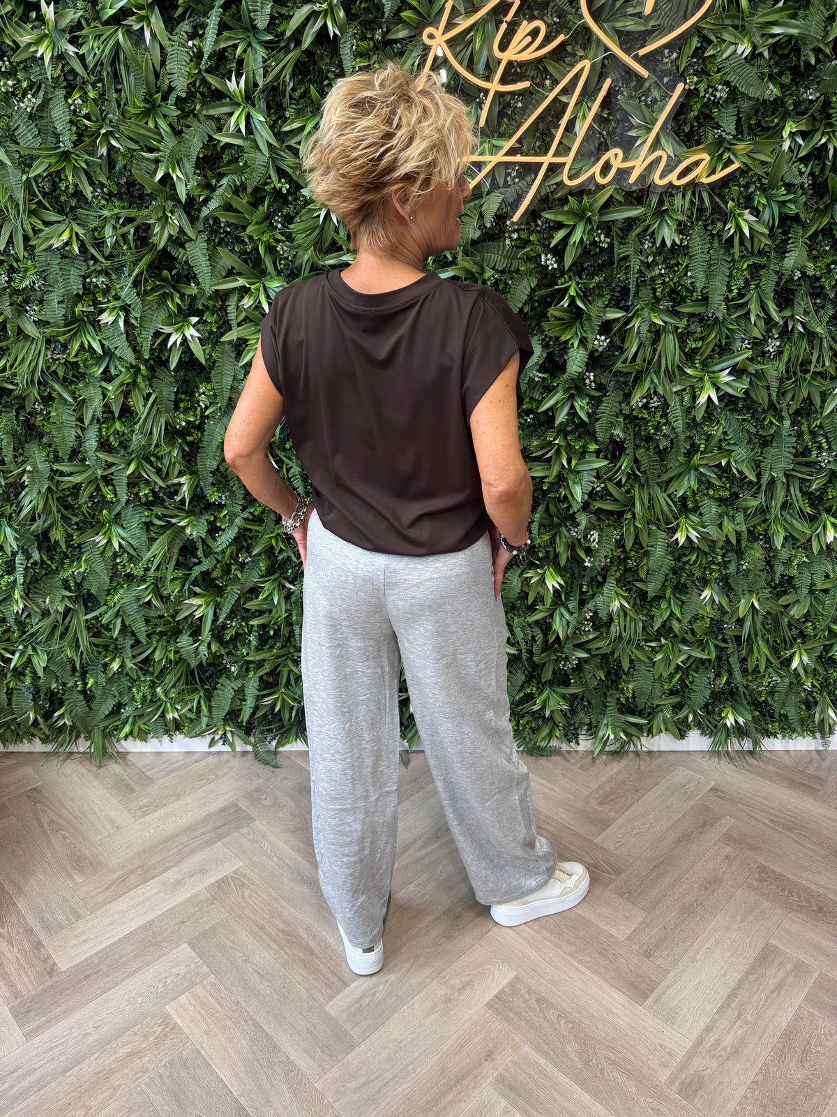 Broek wide leg met tailleband lichtgrijs