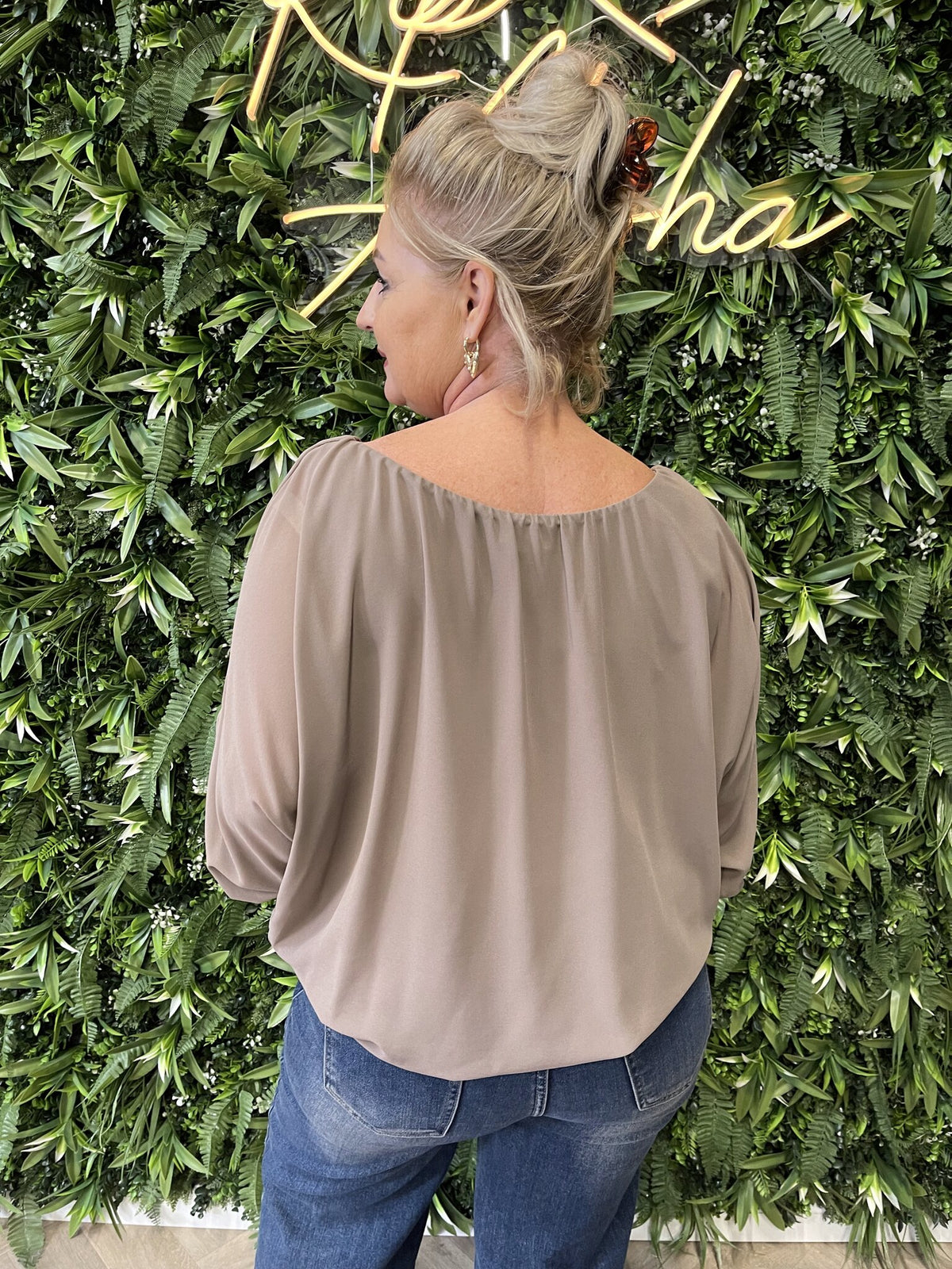 Ballon top vleermuismouw taupe