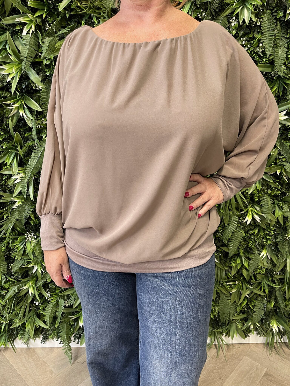 Ballon top vleermuismouw taupe