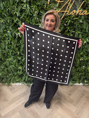 Kort sjaaltje met dots zwart